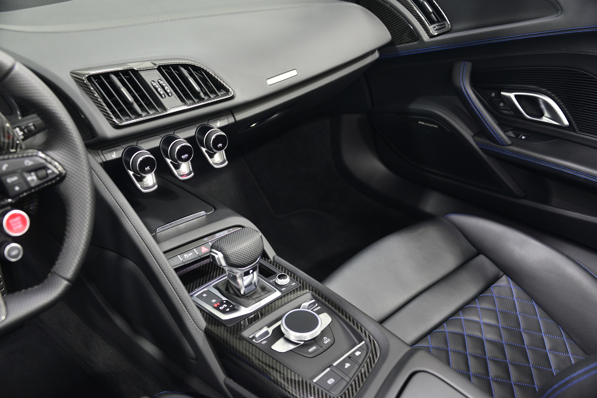 Audi R8 Interior White