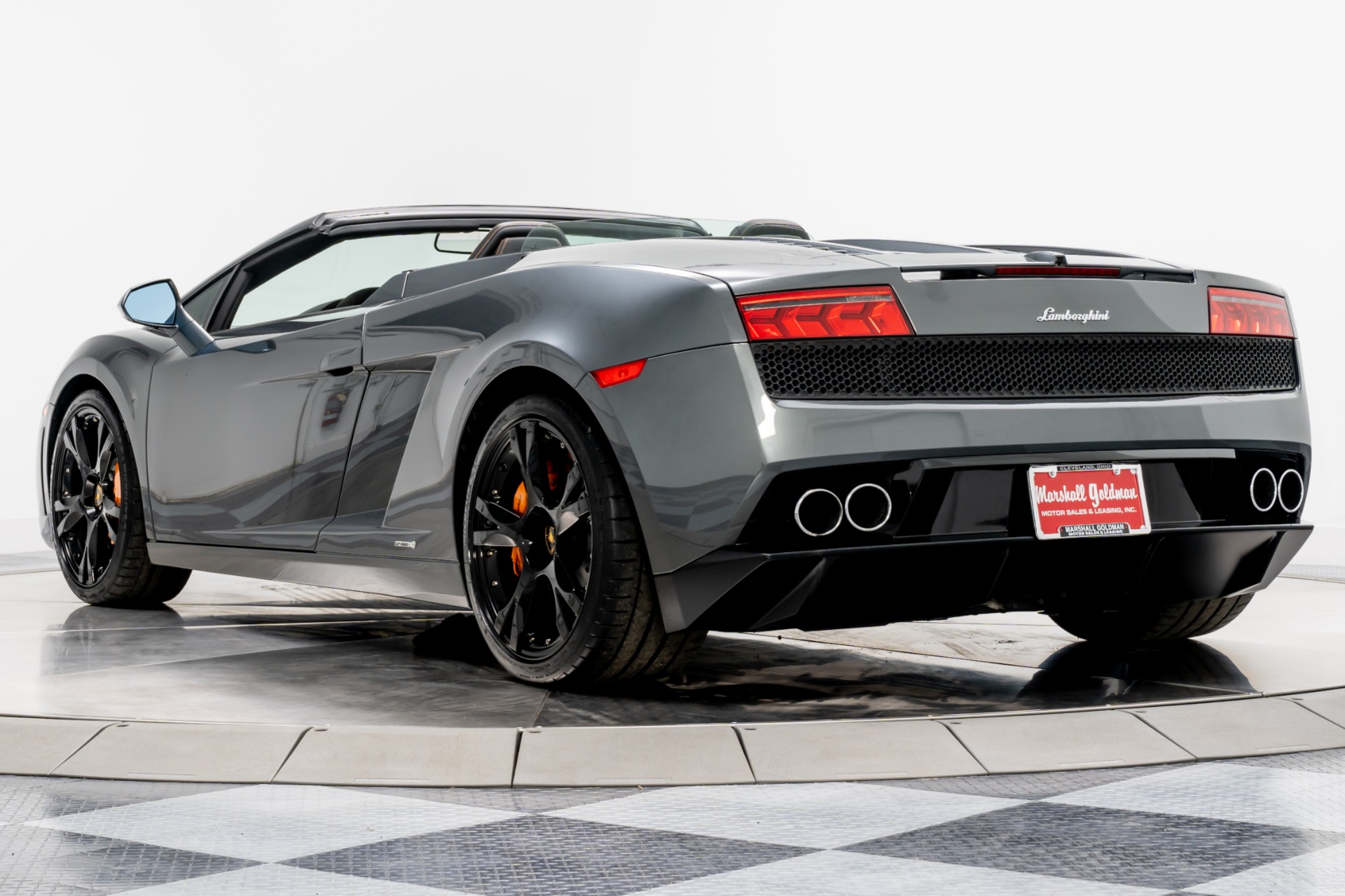 Grigio Lynx Lamborghini Gallardo LP 560-4 Spyder with Black