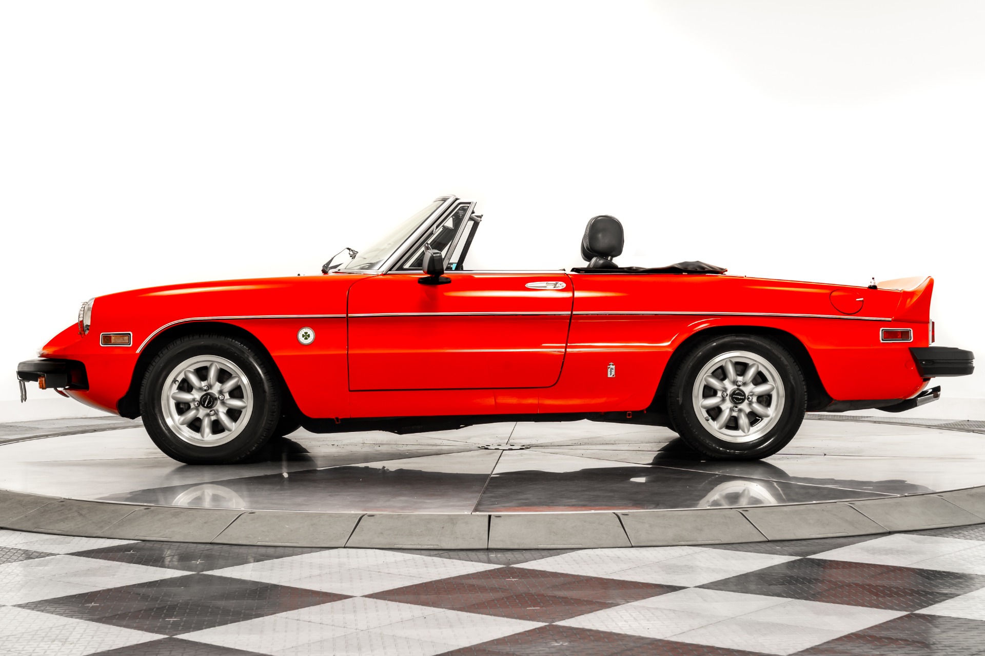 Rosso Carman Alfa Romeo Spider Niki Lauda F1 Edition with Nero