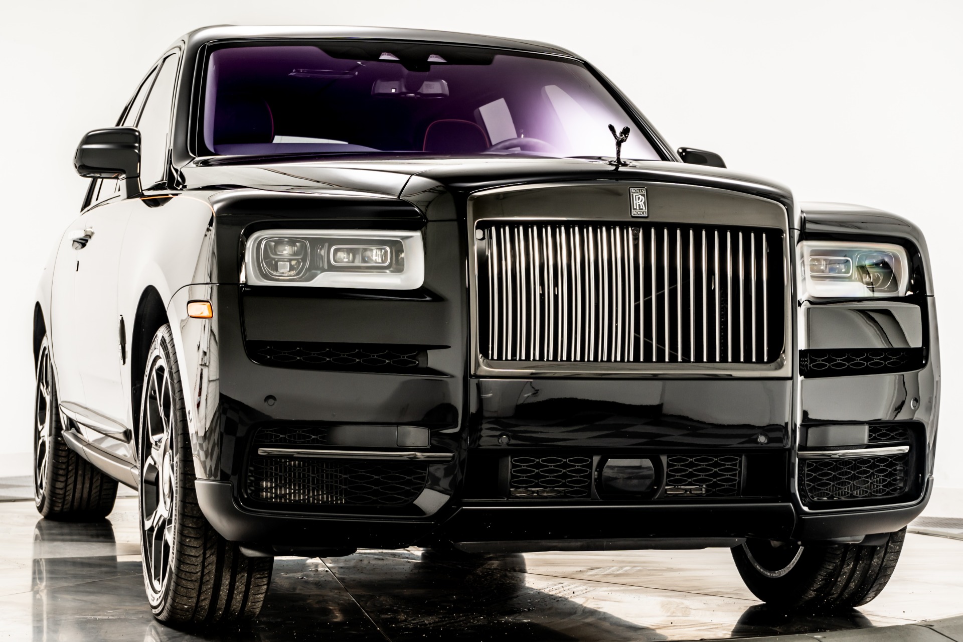 Full vehicle details of 2020 Rolls-Royce Cullinan Black Badge Cullinan  Black Black Black Badge Technical Fibre Veneer available for sale at Rolls- Royce Motor Cars Tokyo 4-1 Kioi-Cho,Chiyoda-Ku,Tokyo 102-0094 for €0