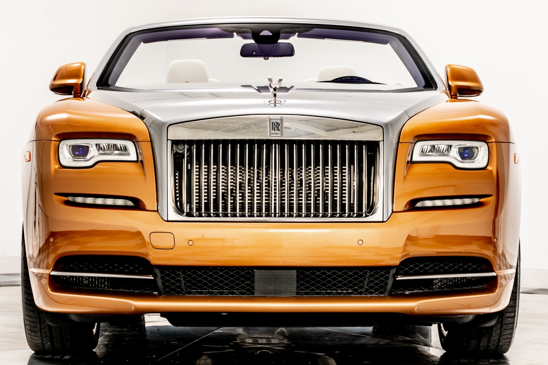 141 mil Me gusta 109 comentarios  Rolls Royce Fan rollsroycefan en  Instagram Top or Bottom   Magma Red    Rolls royce Rolls royce  phantom Tuscan
