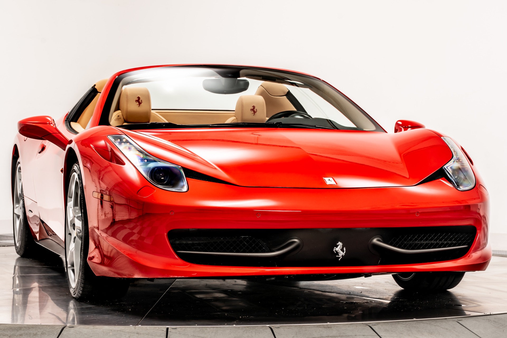 Rosso Corsa Ferrari 458 Spider with Beige Interior For Sale