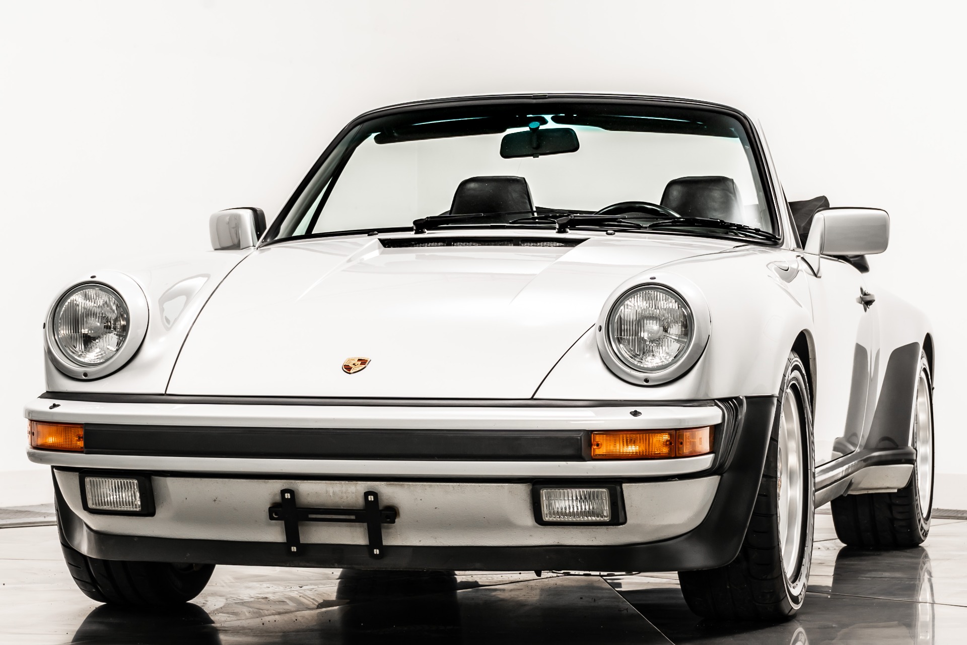 1986 Porsche 911 available for Auction