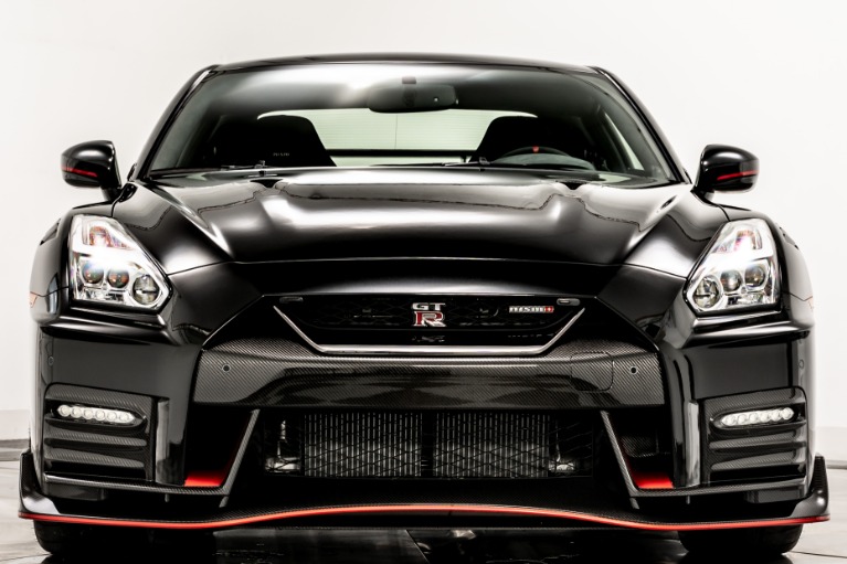 Jet Black Pearl Nissan GT-R NISMO with Black Interior For Sale