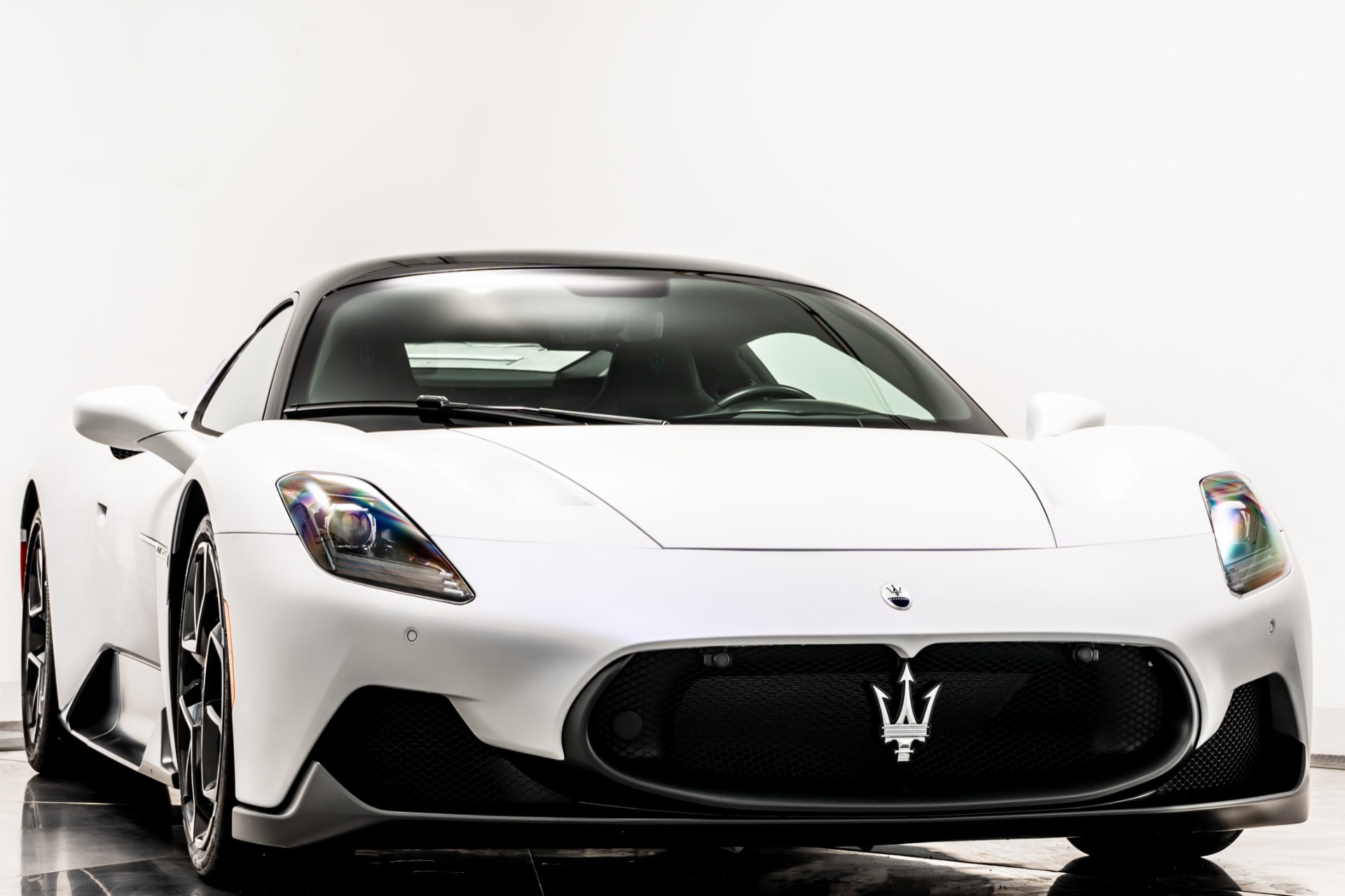 Bianco Audace Matte Maserati MC20 with Nero/Blue Cielo Interior