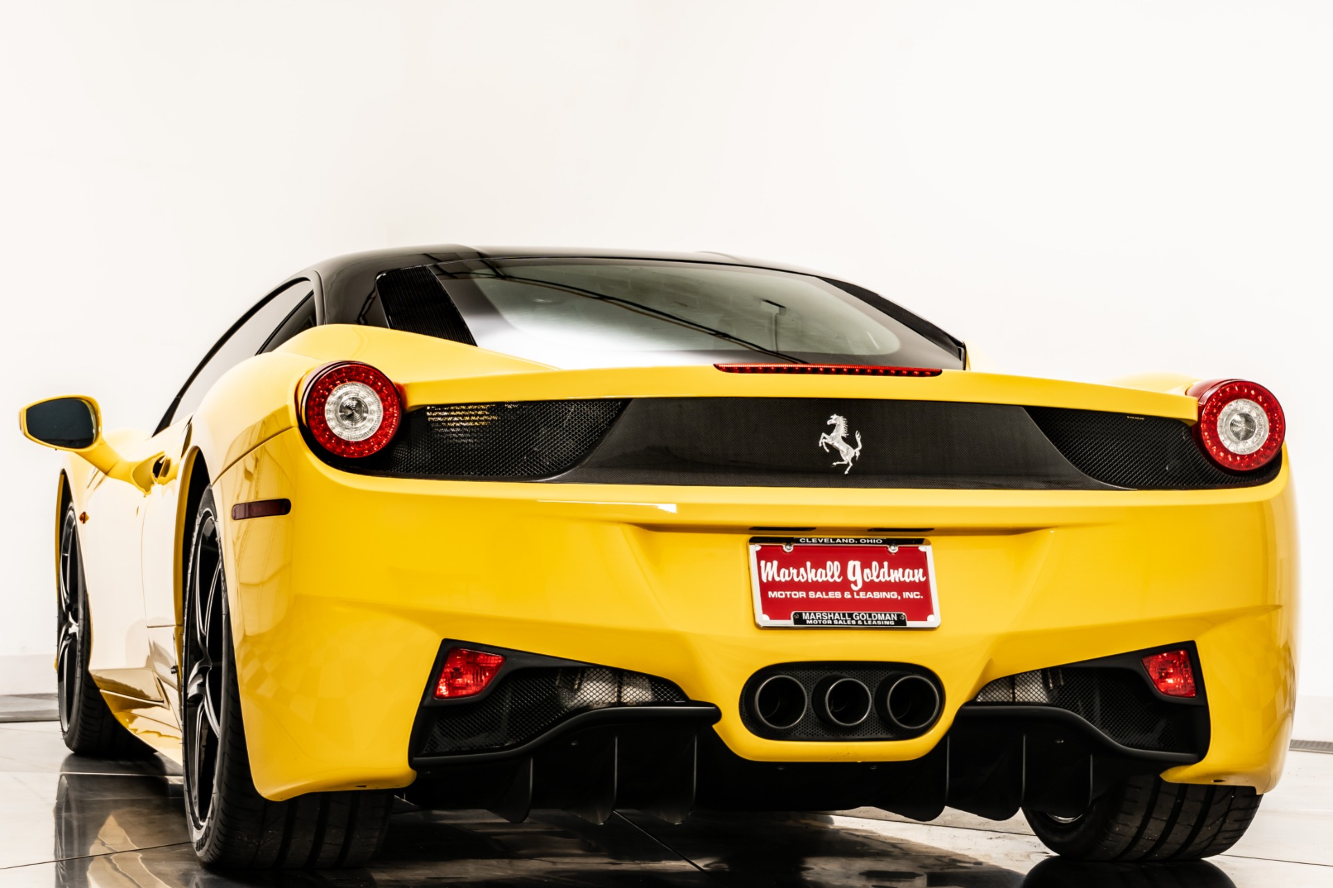 Giallo Modena Ferrari 458 Italia with Nero Interior For Sale