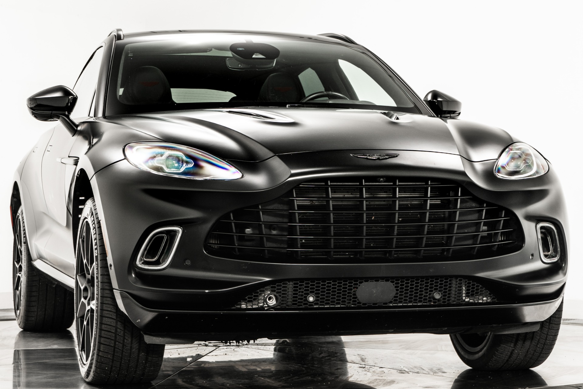 Aston Martin DBX セーフティカー 2021 New 2021 Aston Martin DBX For Sale () | Miller Motorcars