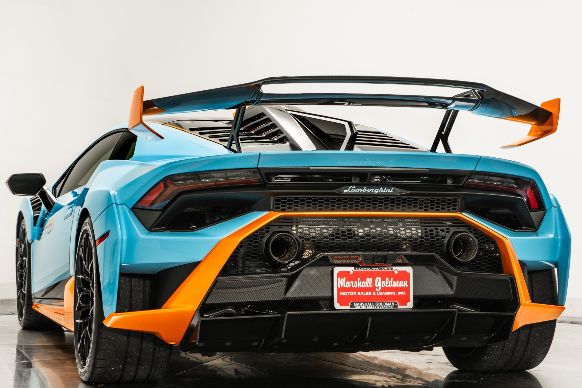 Blu Laufey Lamborghini Huracan STO with Nero Cosmus Interior For