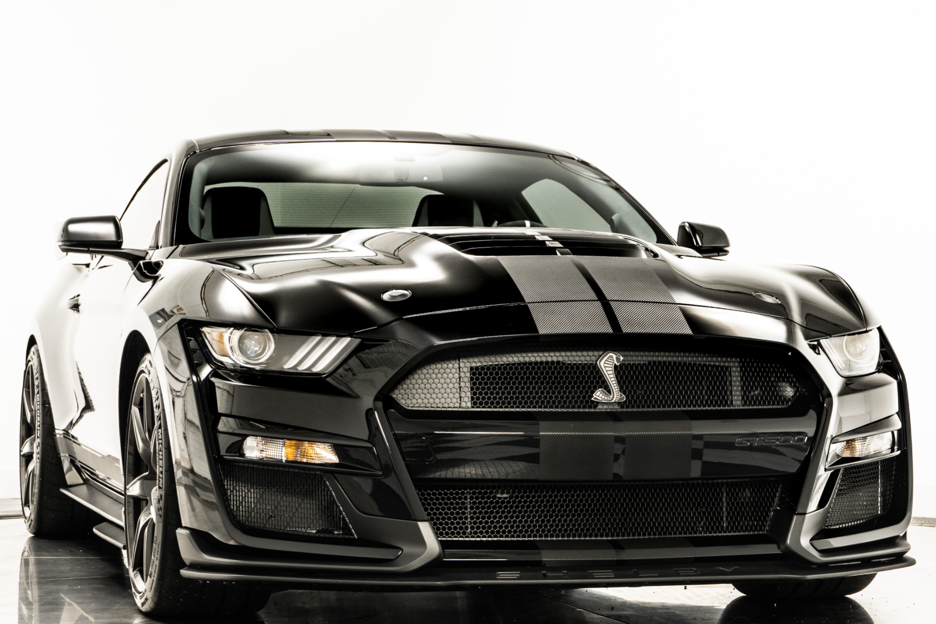 Shadow Black Ford Mustang Shelby GT500 with Ebony w/Smoke