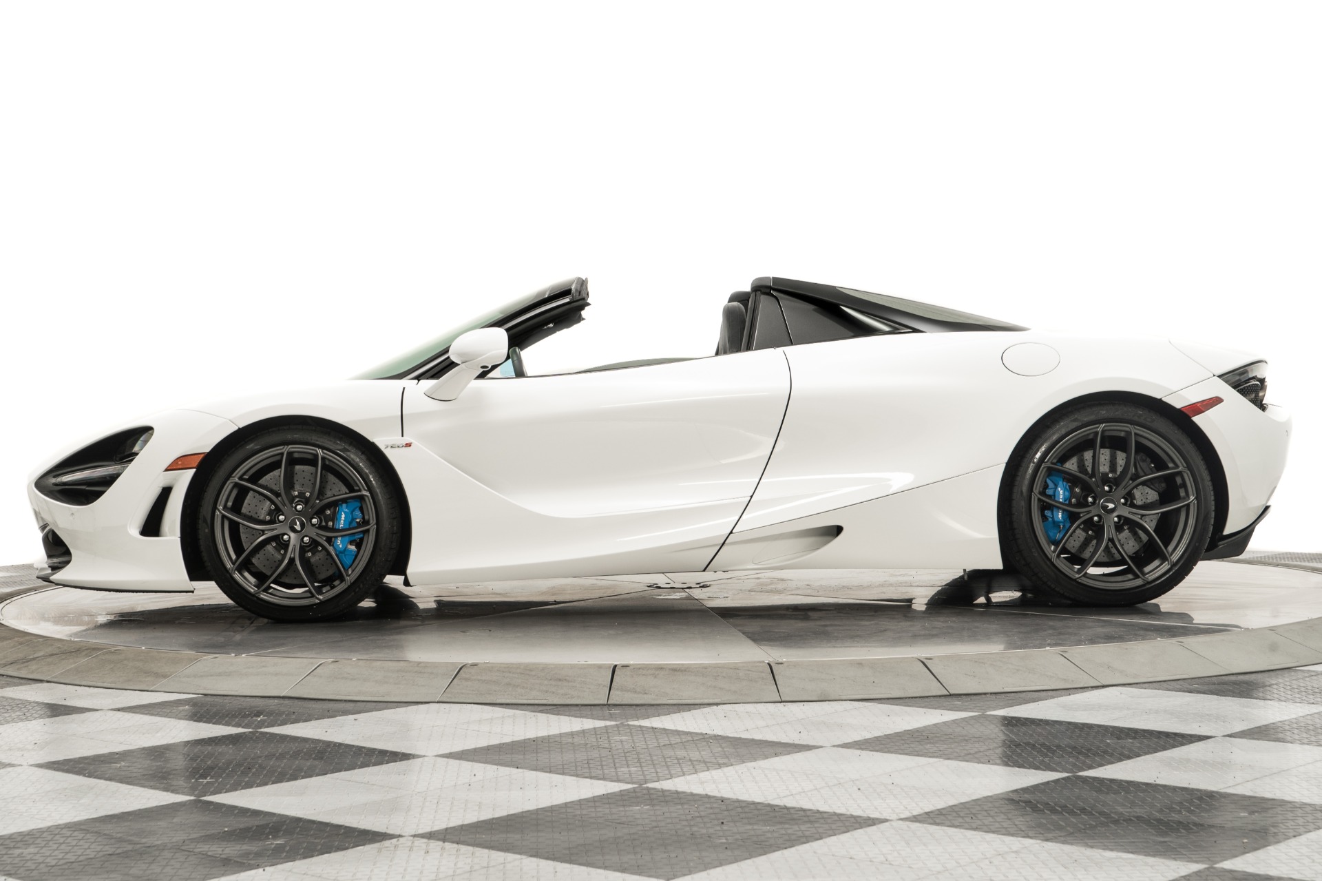 Silica White McLaren 720S Spider with Carbon Black Interior For