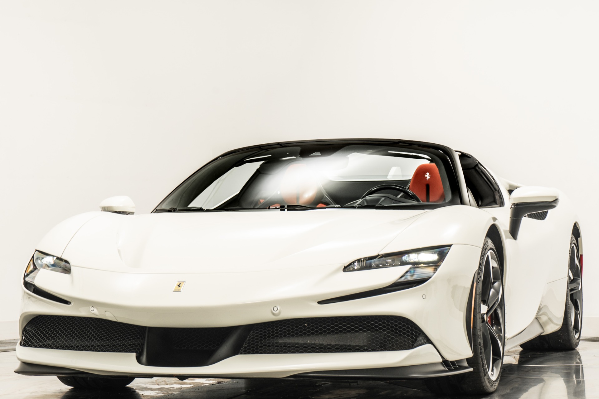 Miniature Looksmart 1/43 - Ferrari SF90 Stradale 2019 - Bianco Avus - Neuve