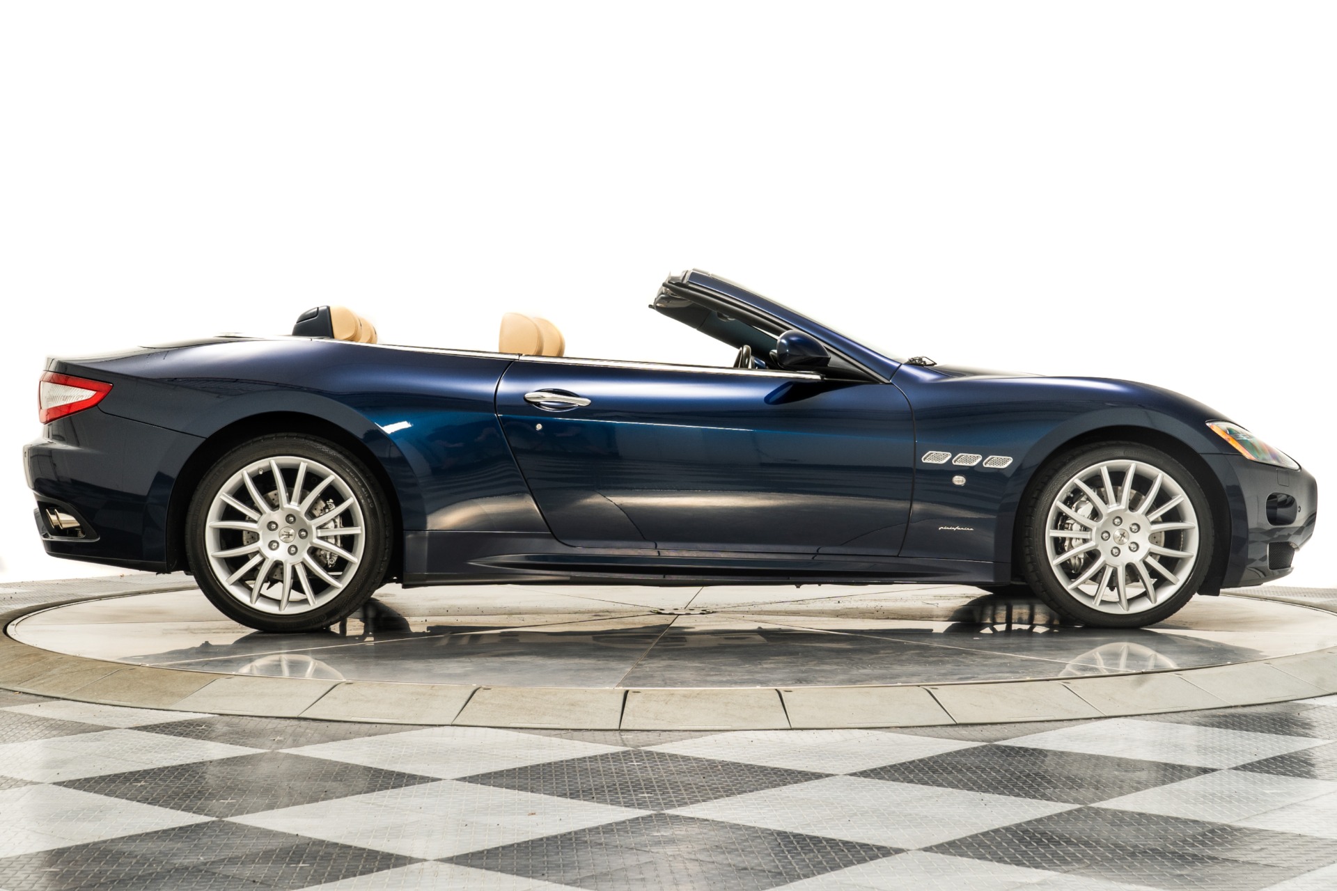 Maserati GranTurismo ボディカバー定価１0万以上 Used 2013 Maserati GranTurismo Convertible S For Sale (Sold