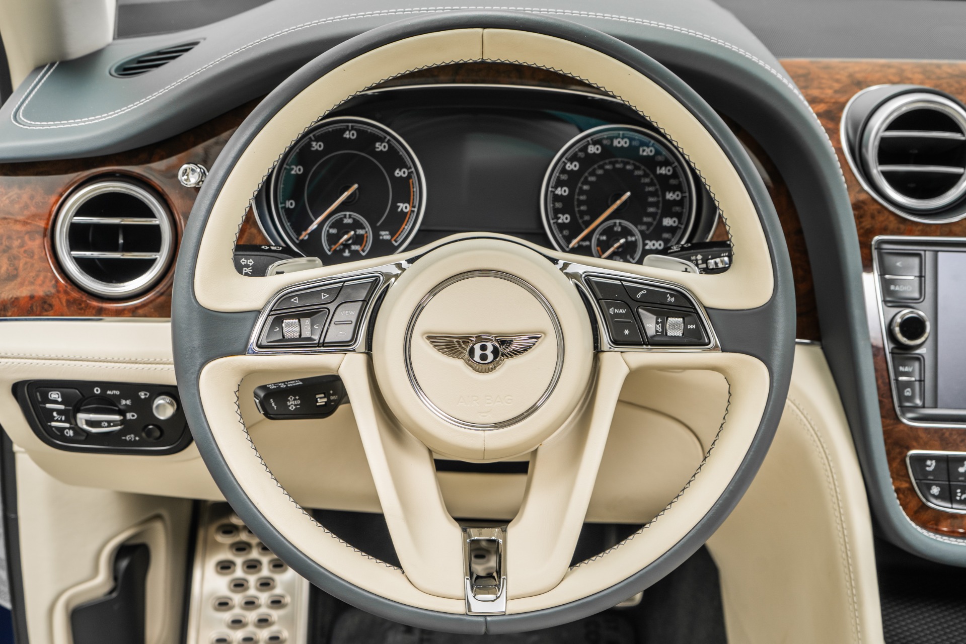 Used 2017 Bentley Bentayga W12 For Sale (Sold) | Marshall Used 2017 Bentley Bentayga W12 For Sale (Sold) | Marshall