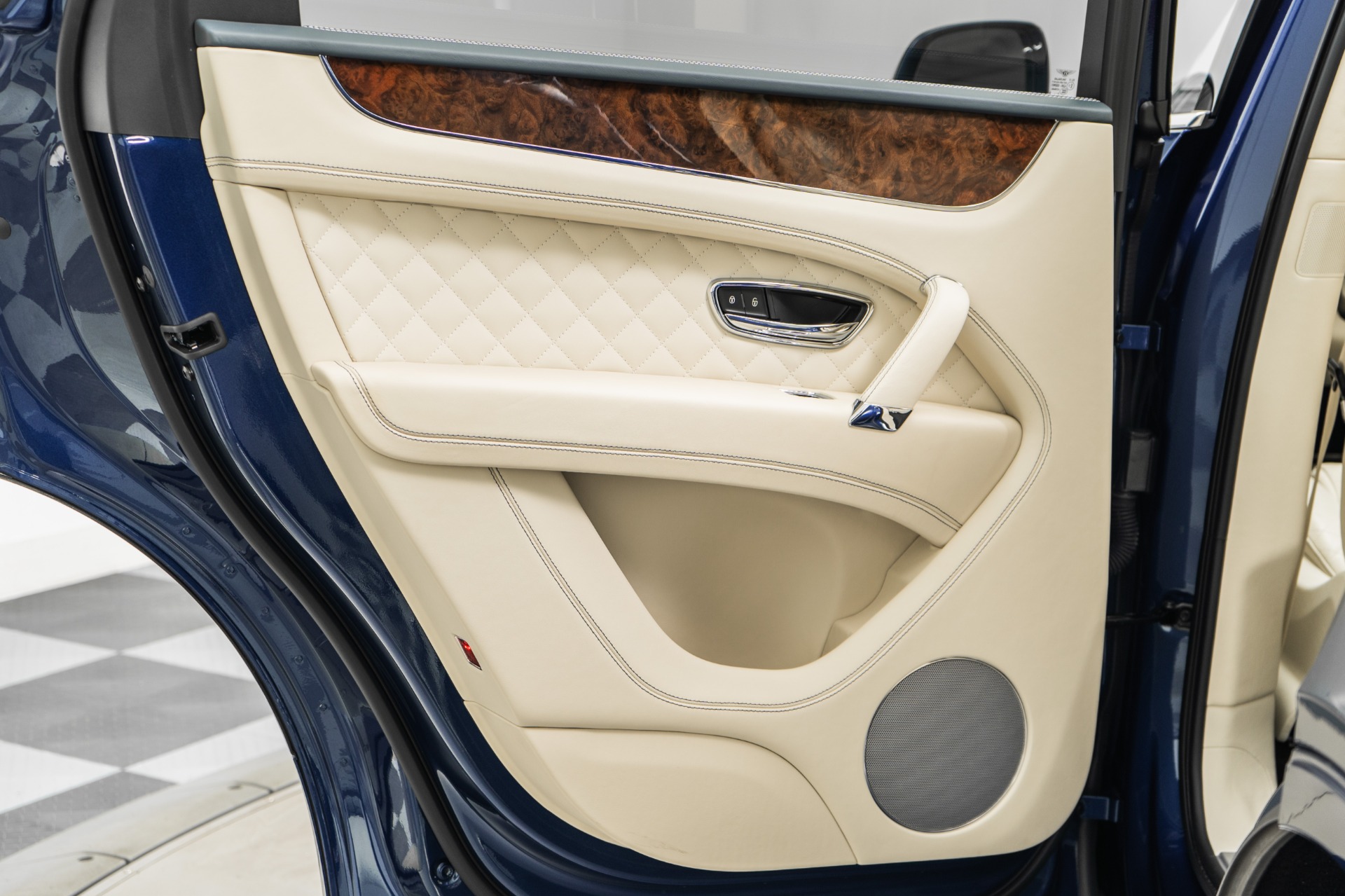 新品　BENTLEY　PEARL GARLAND　WedgeWood Vintage Multi-Strand Pearl & Rhinestone Necklace – Julia Vaughn