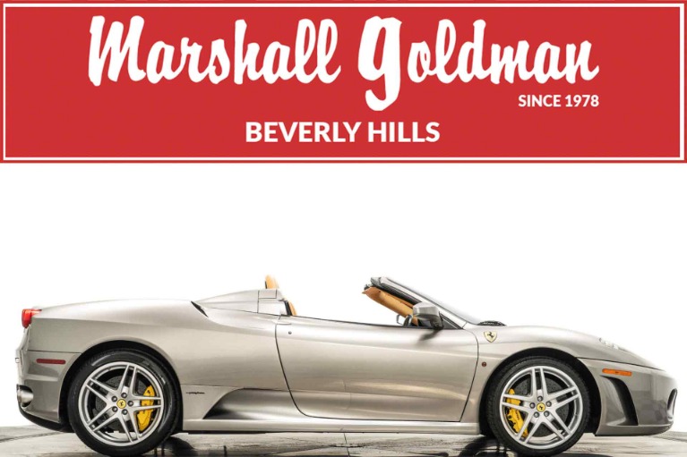 DADクリスタルフェラーリF430 スワロフスキー Grigio Nuvolari Ferrari F430 Spider with Beige Interior For Sale