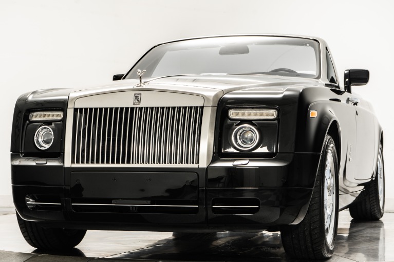 Rolls-Royce Phantom Drophead Coupe 【美品】 Diamond Black Rolls-Royce Phantom Drophead Coupe with Creme Light