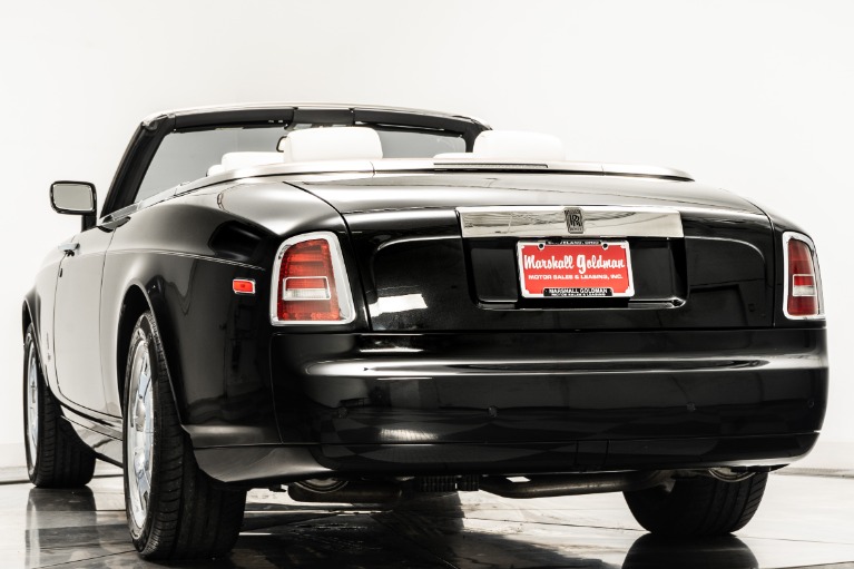 Diamond Black Rolls-Royce Phantom Drophead Coupe with Creme Light