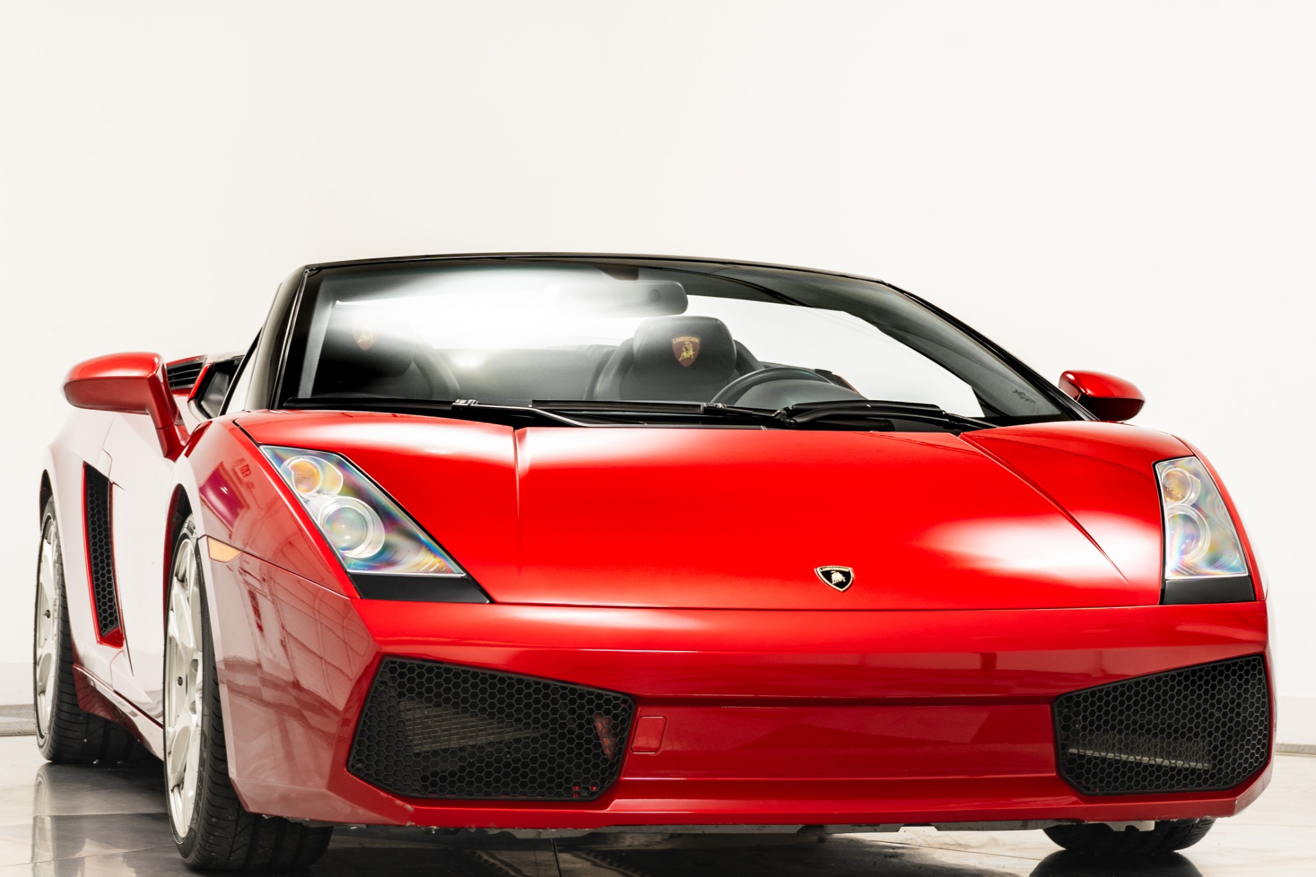 Rosso Vik Lamborghini Gallardo Spyder with Nero Perseus Interior