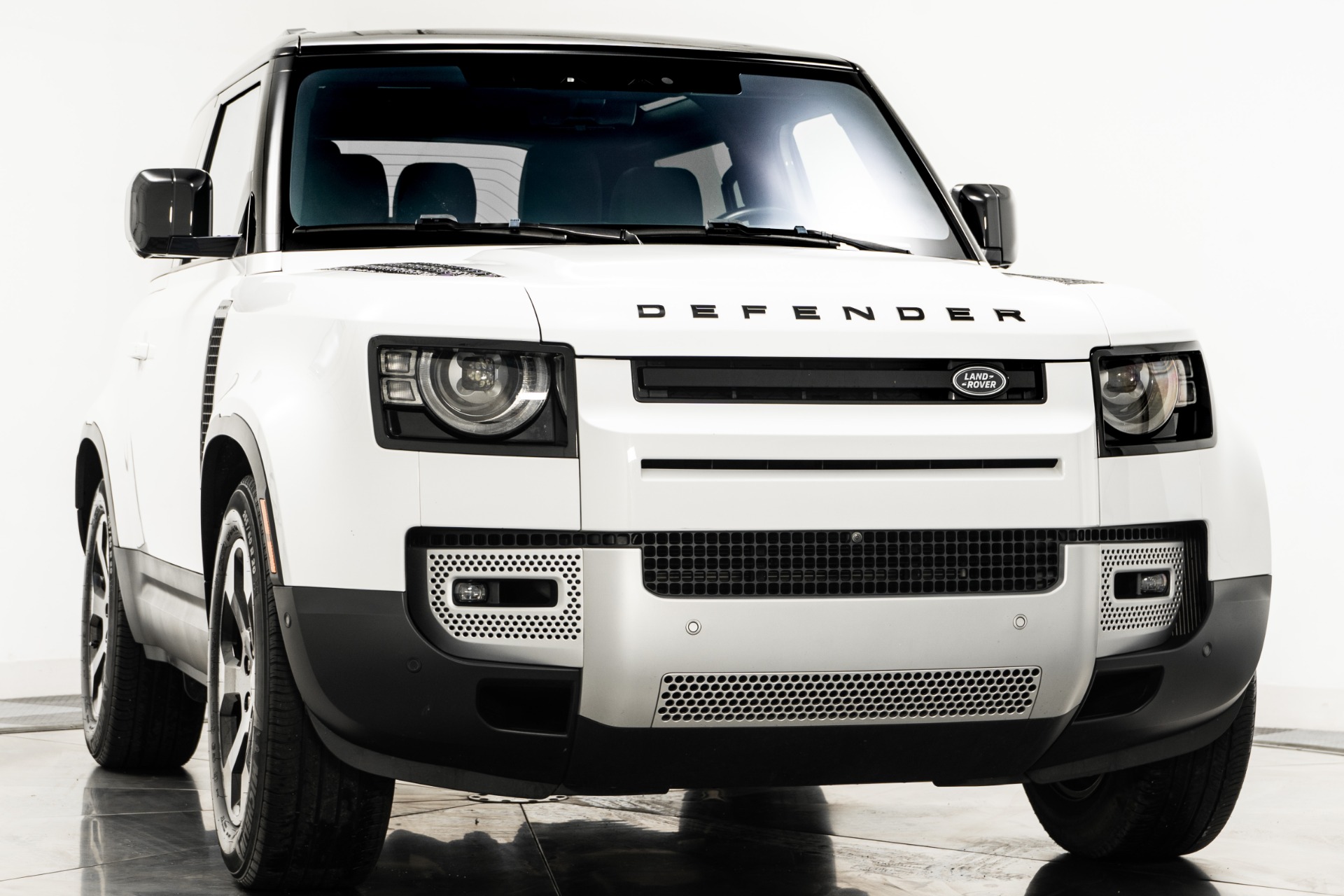 Fuji White Land Rover Defender 90 S with Ebony Interior For Sale