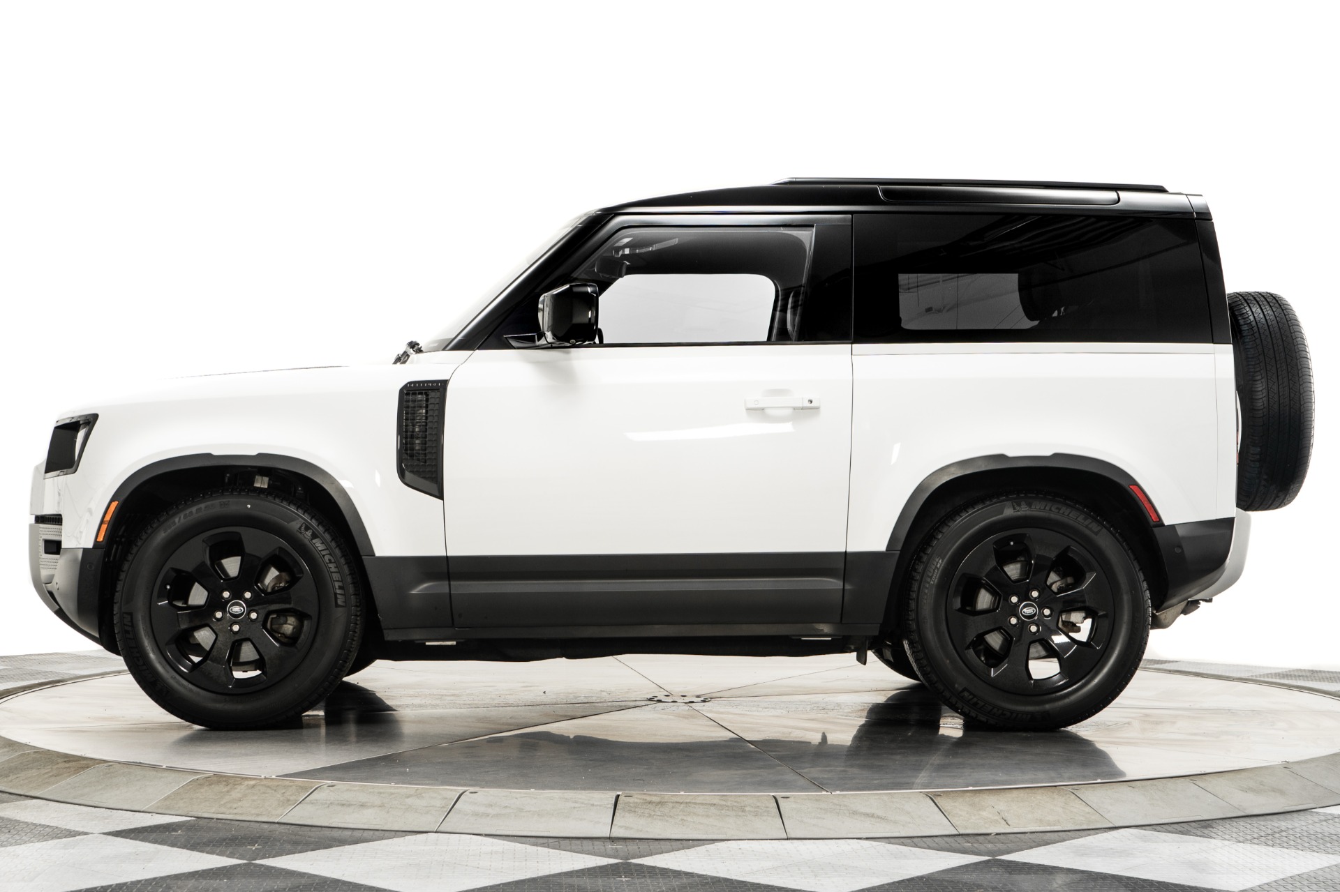 Fuji White Land Rover Defender 90 S with Ebony Interior For Sale