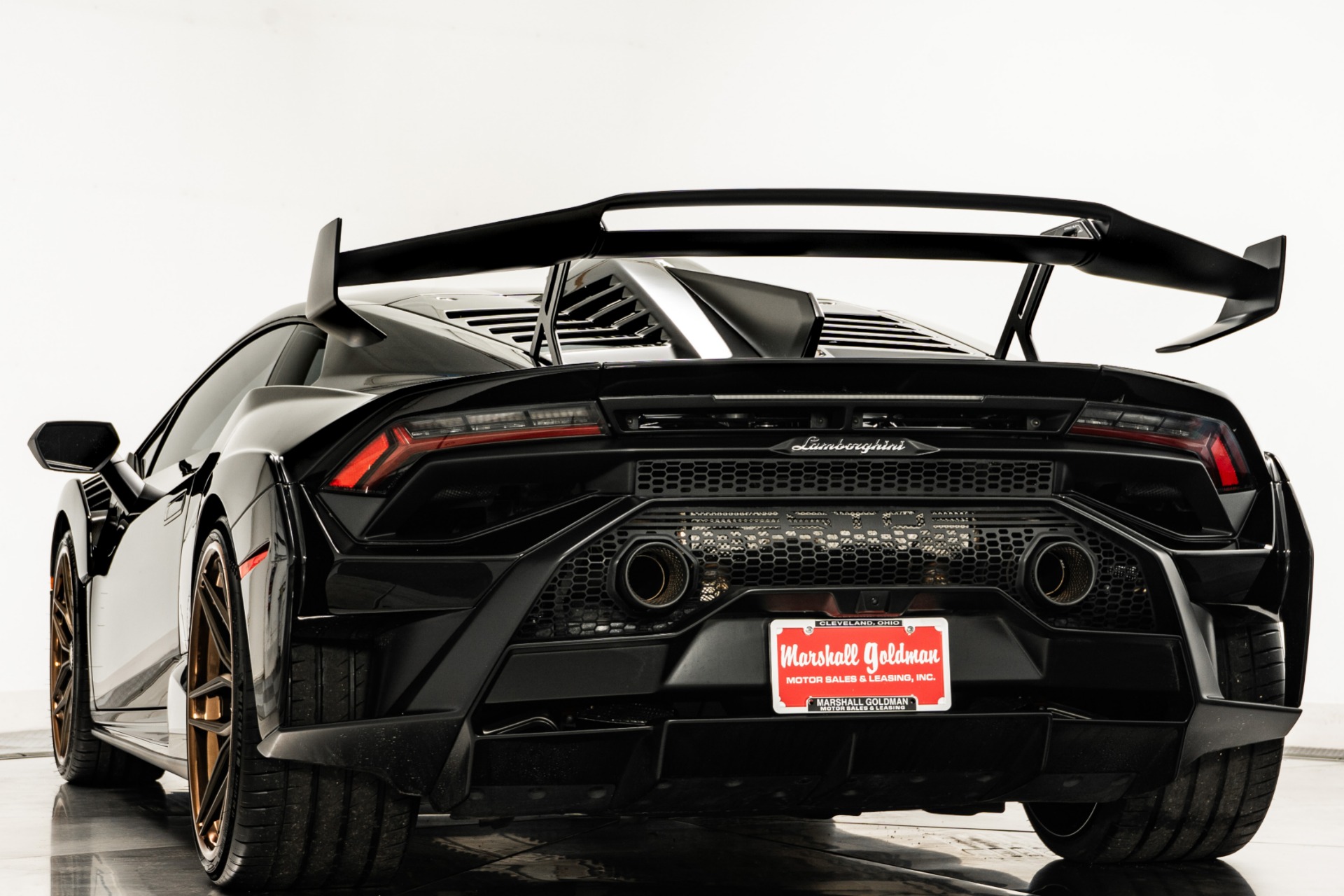 Nero Noctis Lamborghini Huracan STO with Nero Cosmus with Rosso