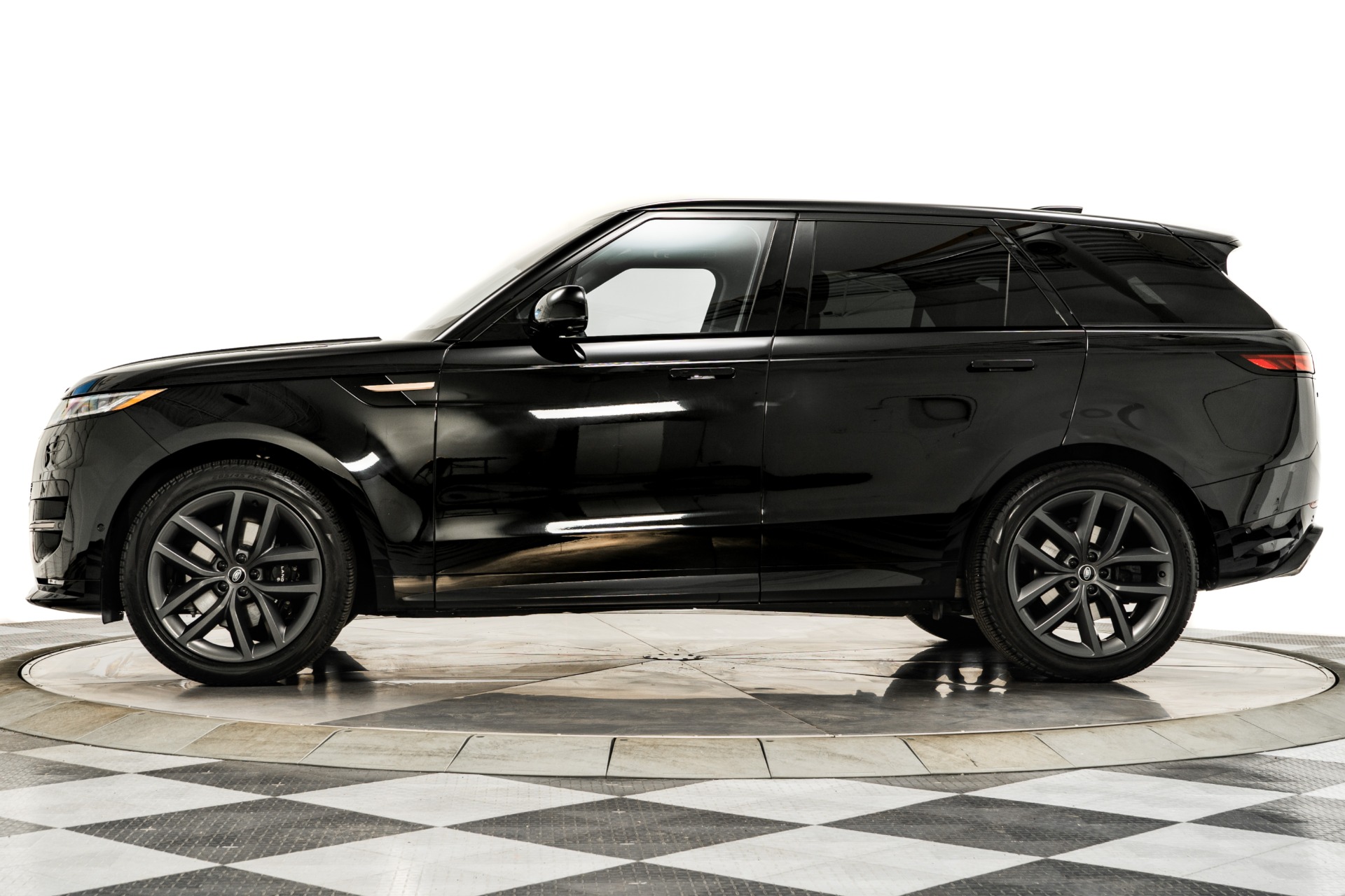 Santorini Black Metallic Land Rover Range Rover Sport P400 Dynamic