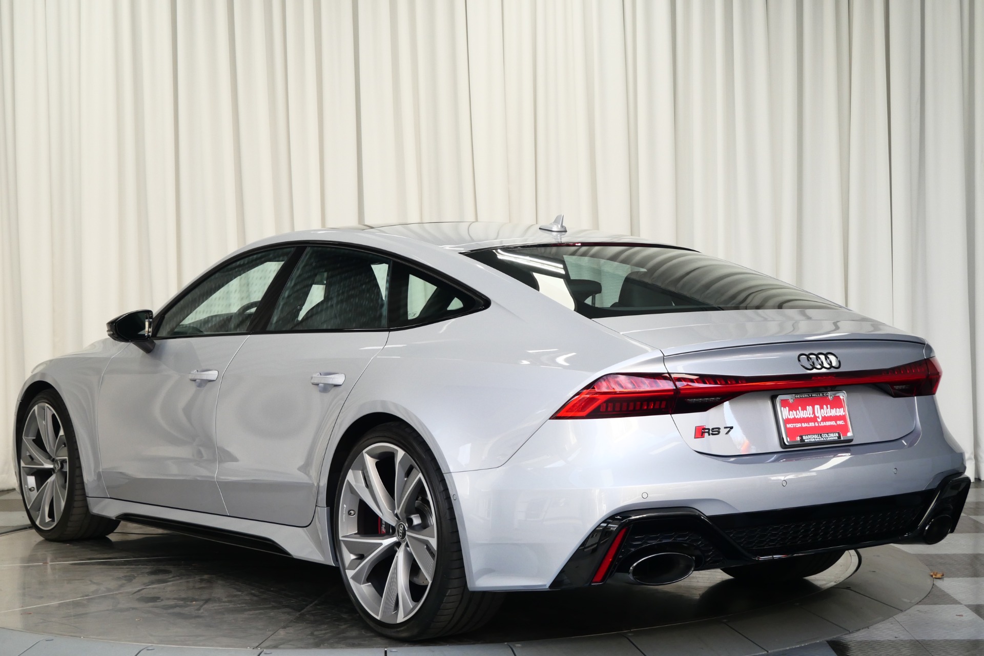 Florett Silver Metallic Audi RS 7 4.0T quattro with Black w 