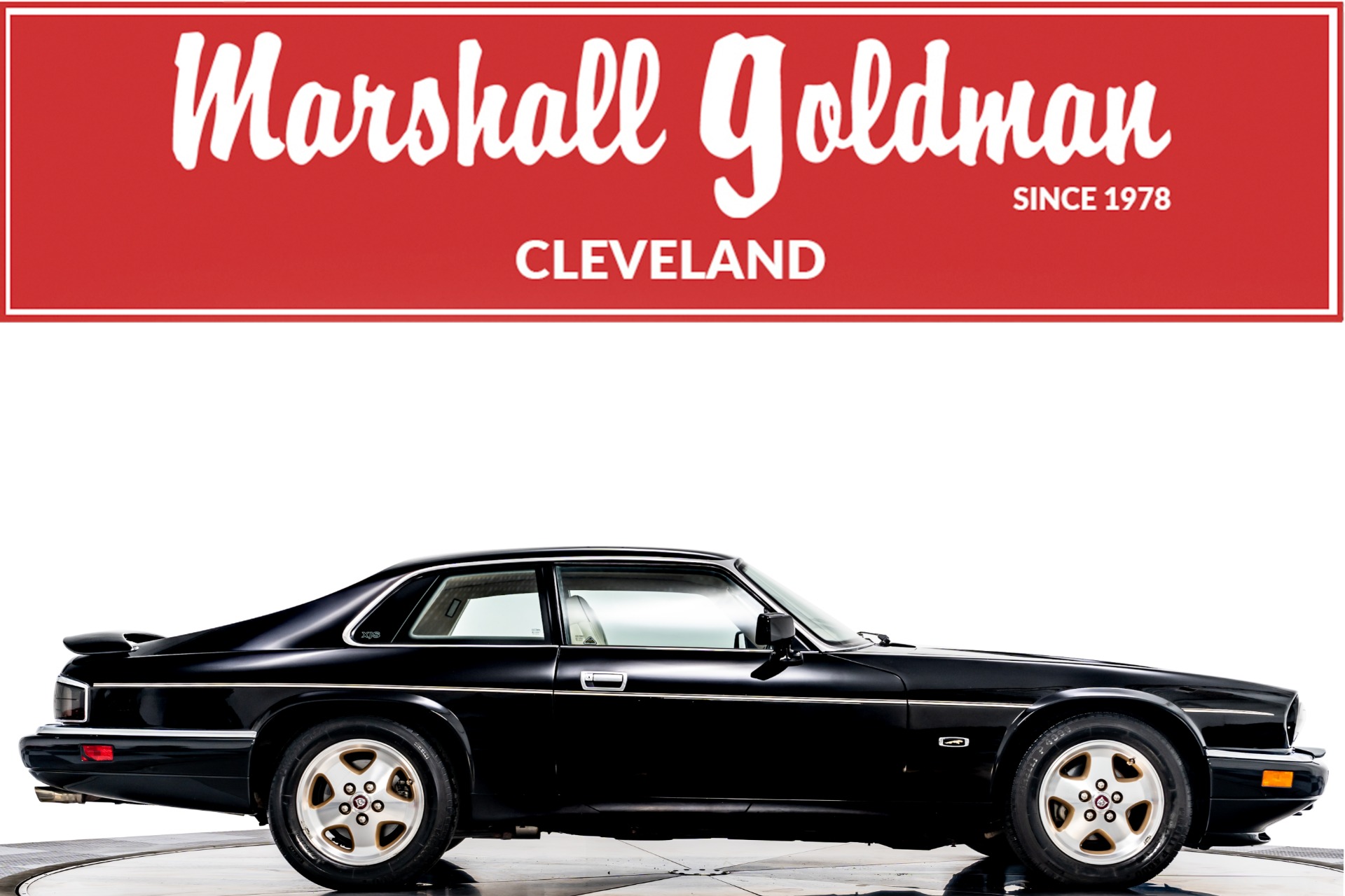 Black Jaguar・2点まとめ買い 2010 Jaguar XK | Classic Cars for Sale - Streetside Classics