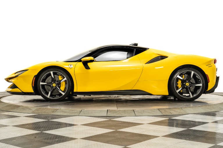 Giallo Modena Ferrari SF90 Stradale -Low Miles, Daytona Seats, Two