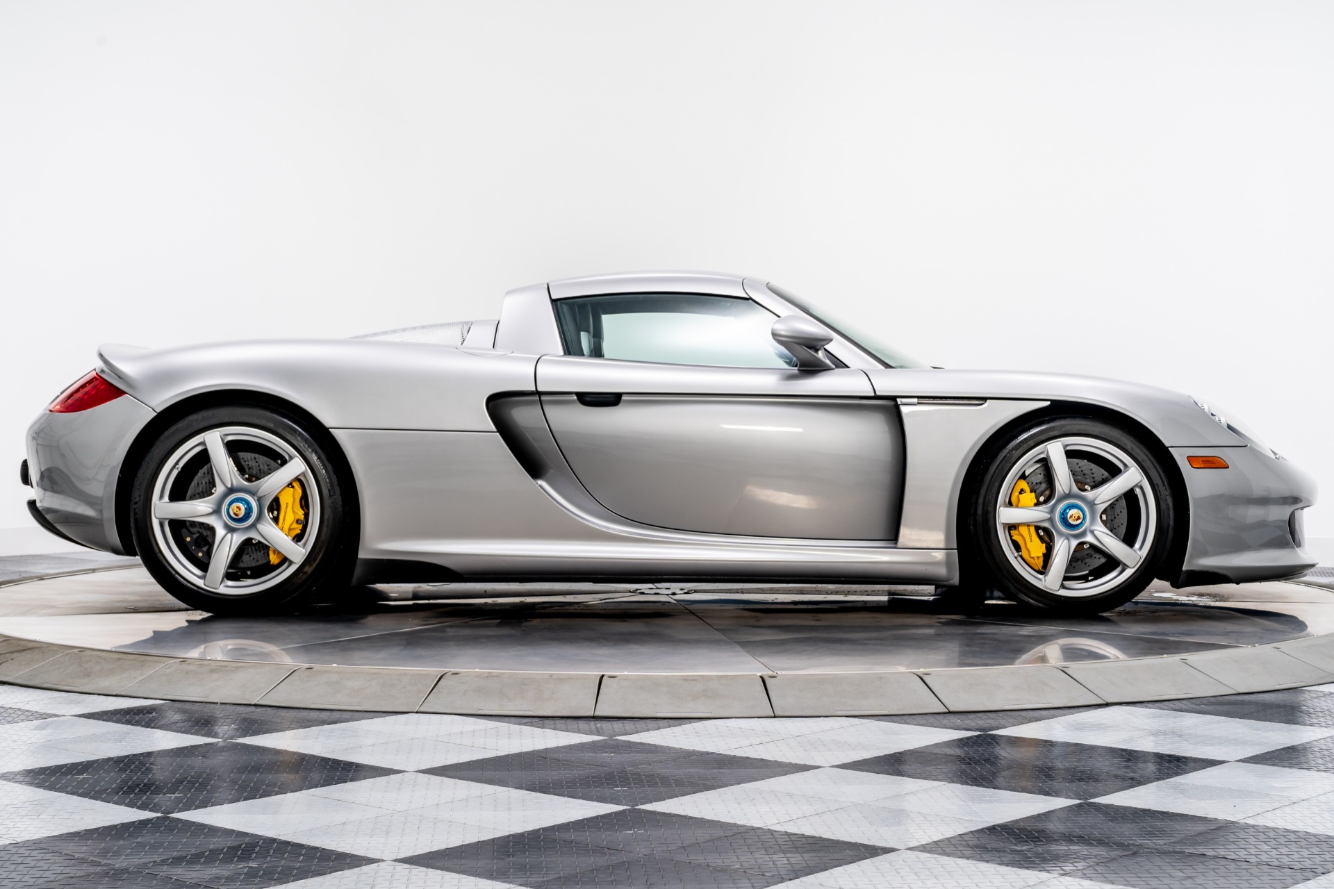 Used 2005 Porsche Carrera GT For Sale (Sold) | Marshall Goldman Beverly Hills Stock #W20560 Used 2005 Porsche Carrera GT For Sale (Sold) | Marshall Goldman Beverly Hills Stock #W20560