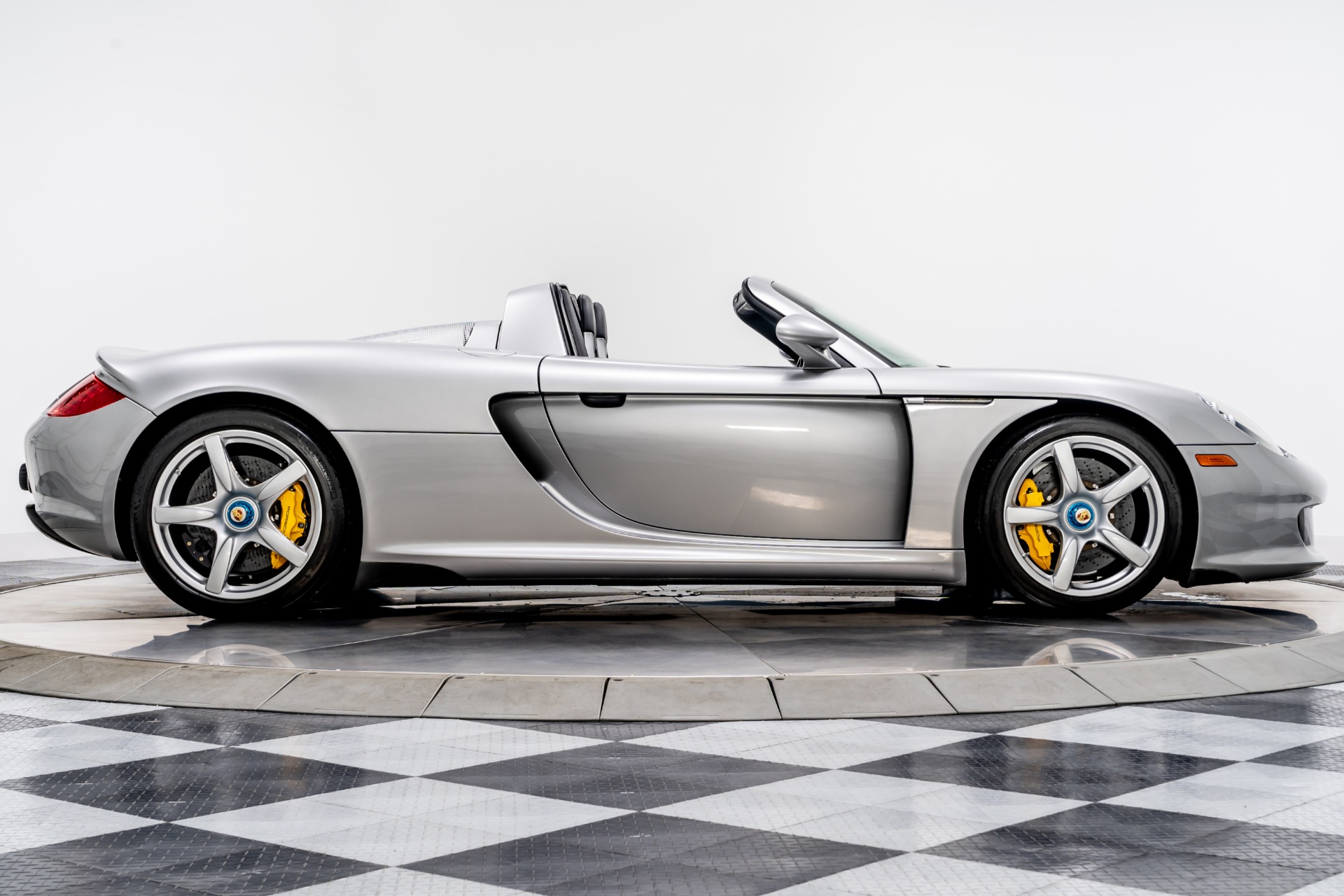 Used 2005 Porsche Carrera GT For Sale (Sold) | Marshall Goldman Beverly Hills Stock #W20560 Used 2005 Porsche Carrera GT For Sale (Sold) | Marshall Goldman Beverly Hills Stock #W20560