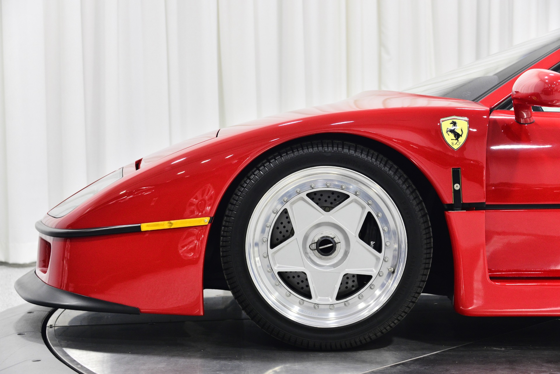 ミニカー MAKE UP FERRARI F40 Later version 1990 1987-1992 FERRARI F40 DIECAST MODEL CAR w/opening Hood 1:62