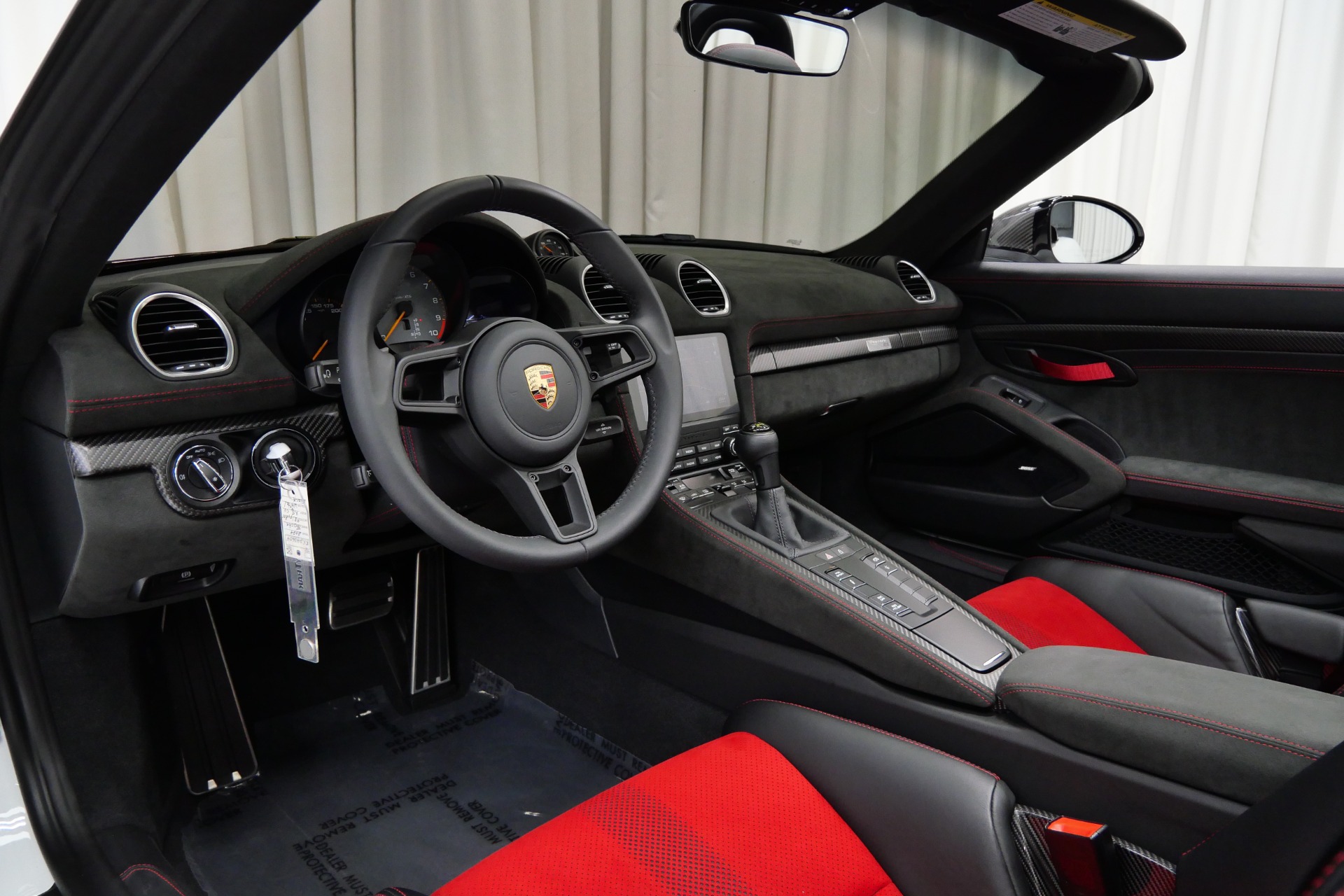 2024 Porsche Boxster Spyder photo 13