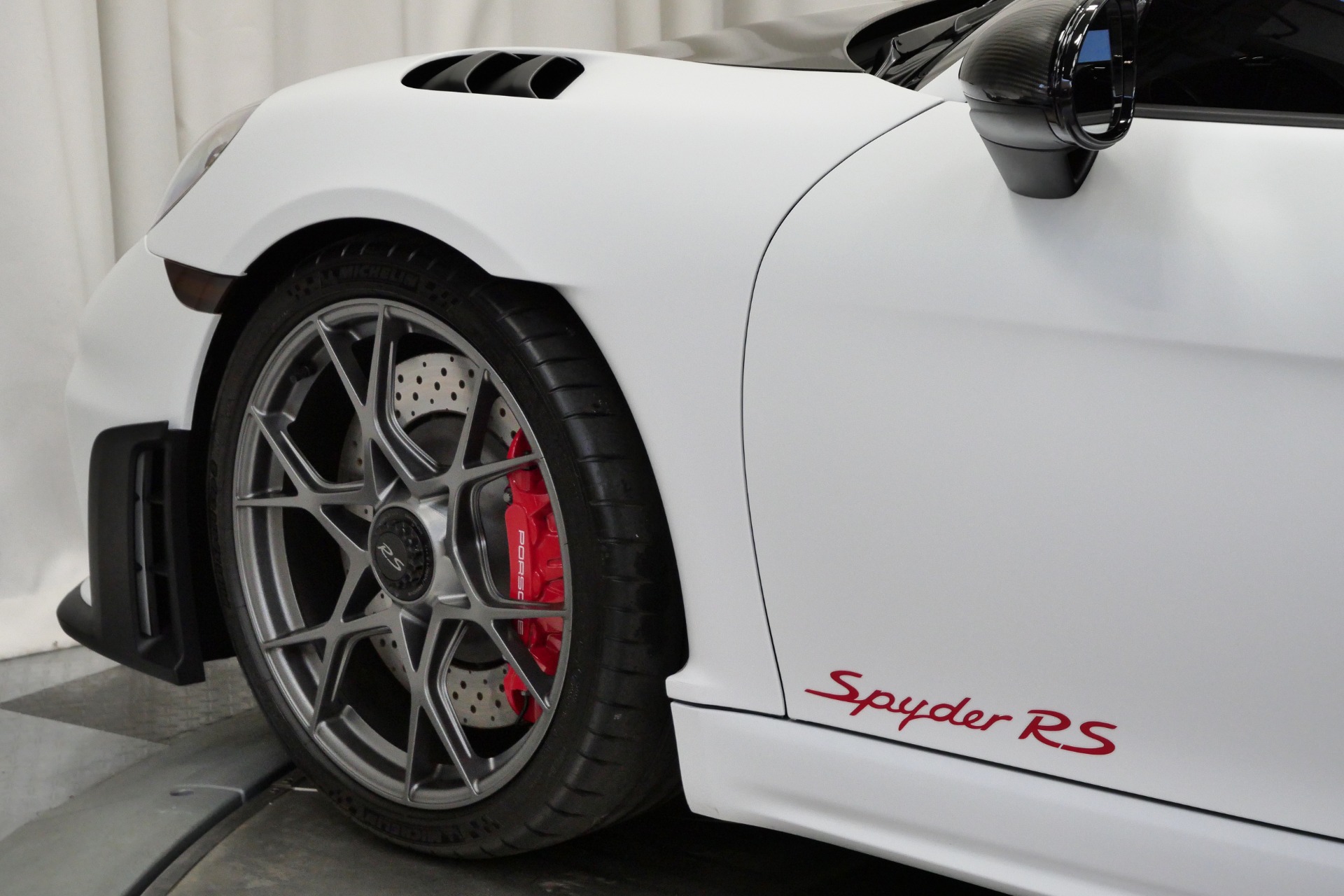 2024 Porsche Boxster Spyder photo 35