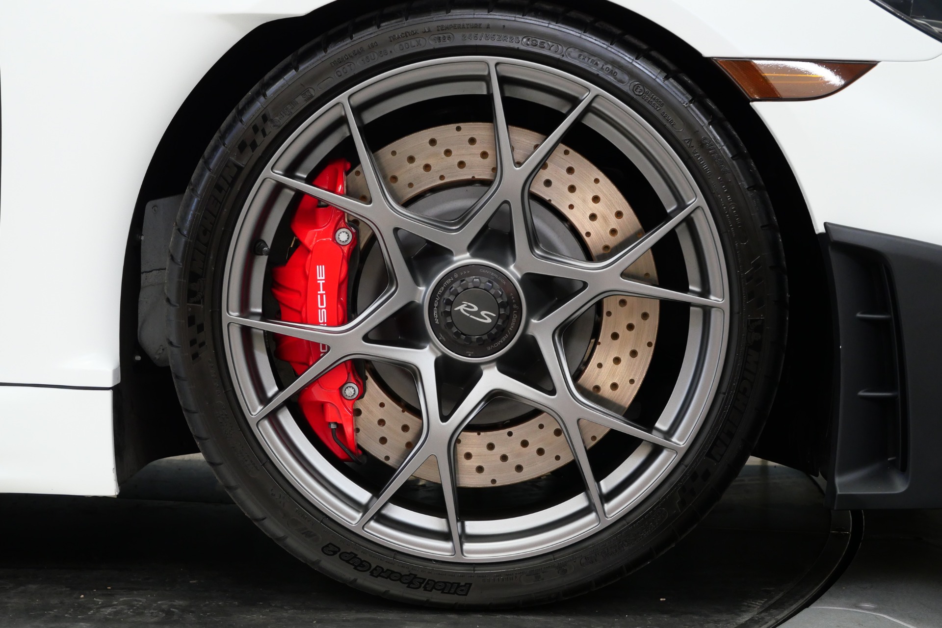 2024 Porsche Boxster Spyder photo 37
