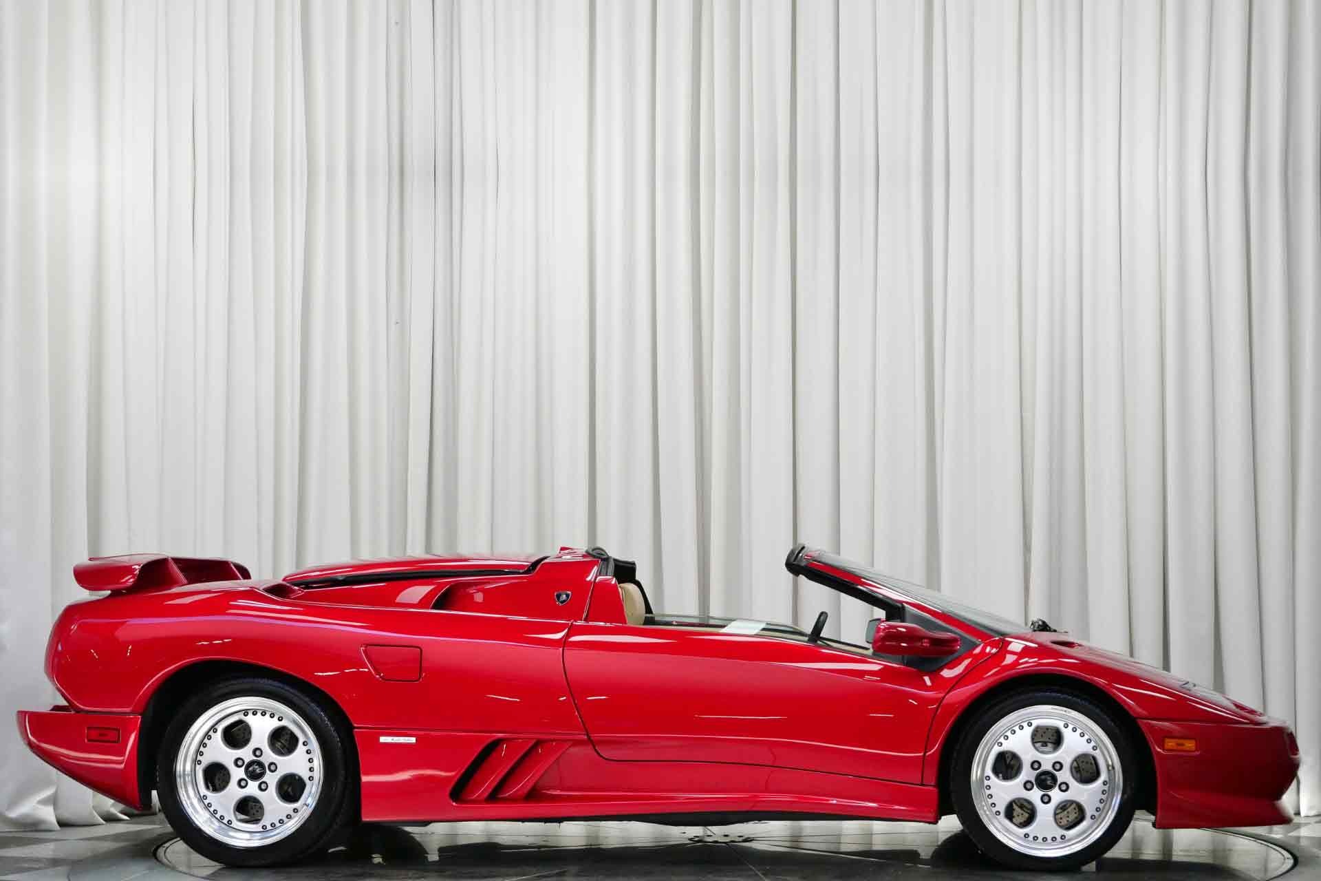 Rosso Vik Lamborghini Diablo VT Roadster with Crema Interior For