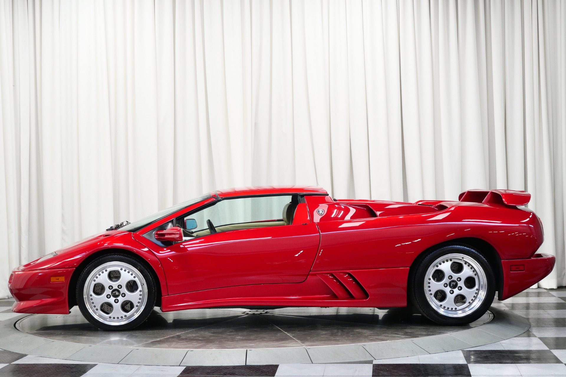 Rosso Vik Lamborghini Diablo VT Roadster with Crema Interior For