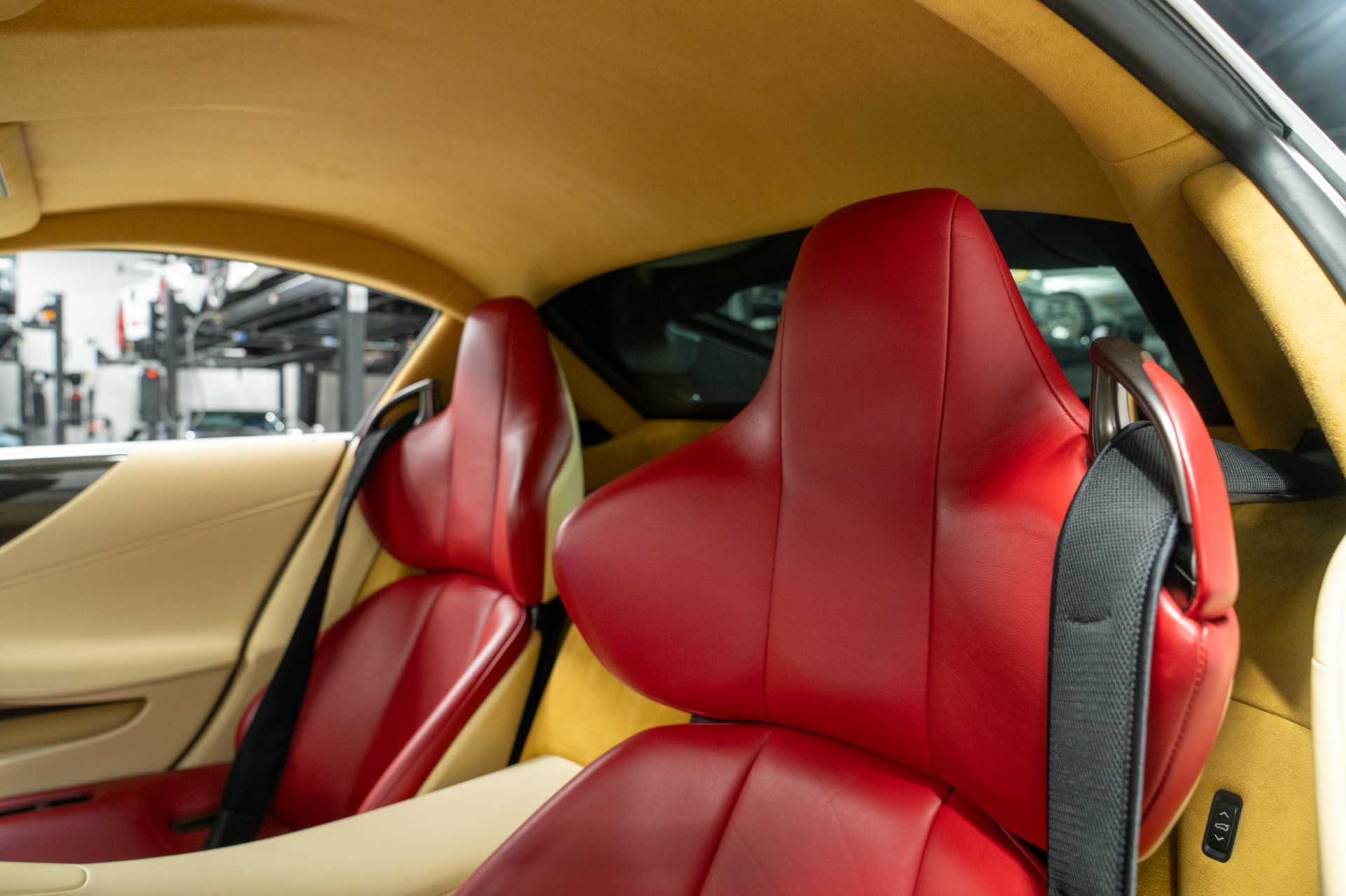 2012 Lexus LFA photo 12