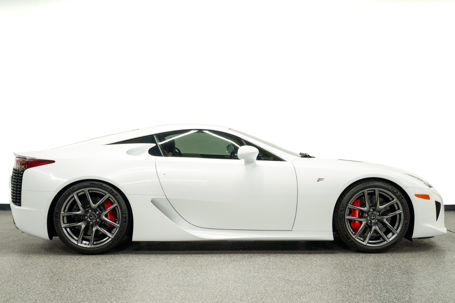 2012 Lexus LFA photo 30