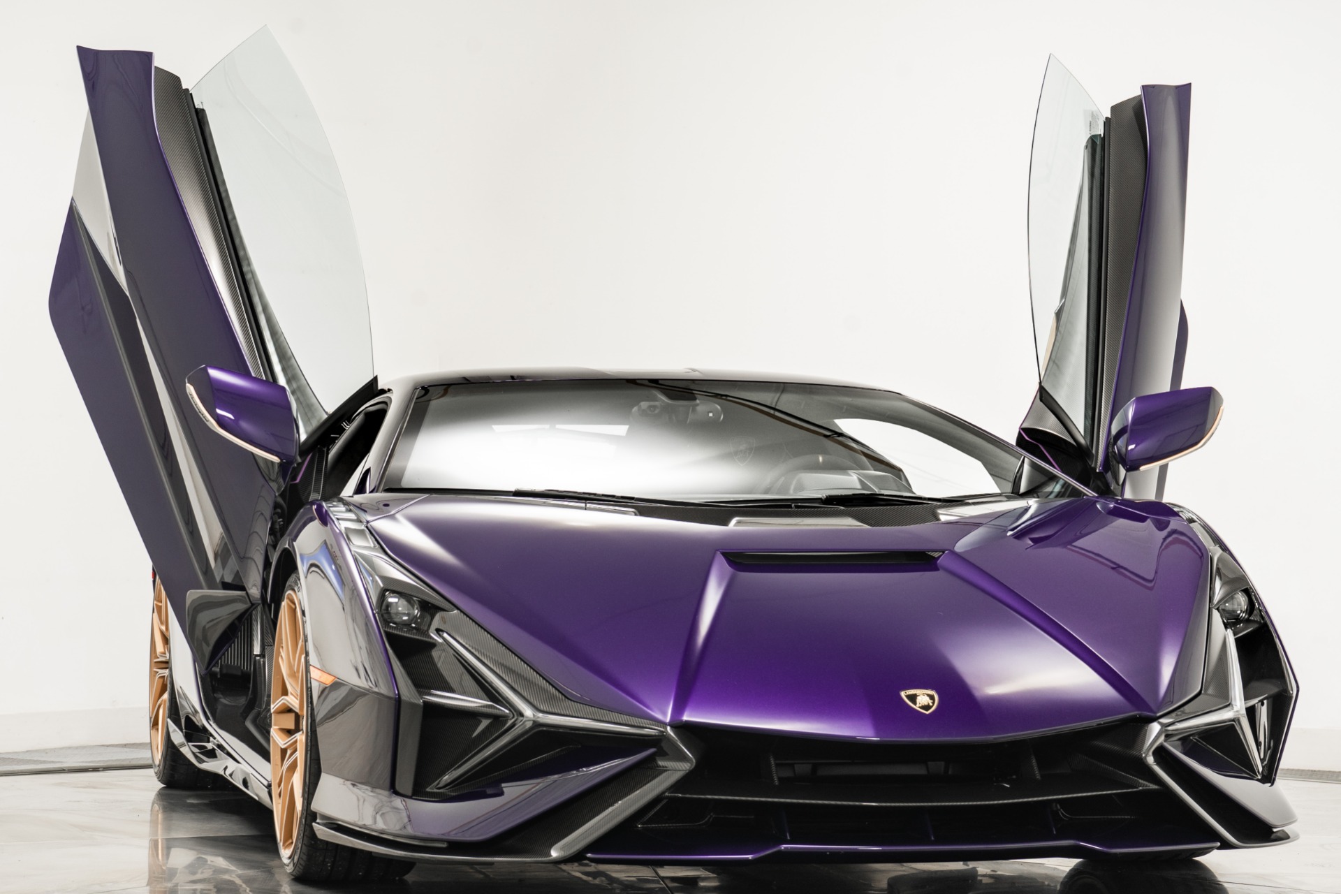 Viola Alethia Lamborghini Sian FKP 37 with Nero Cosmus Interior