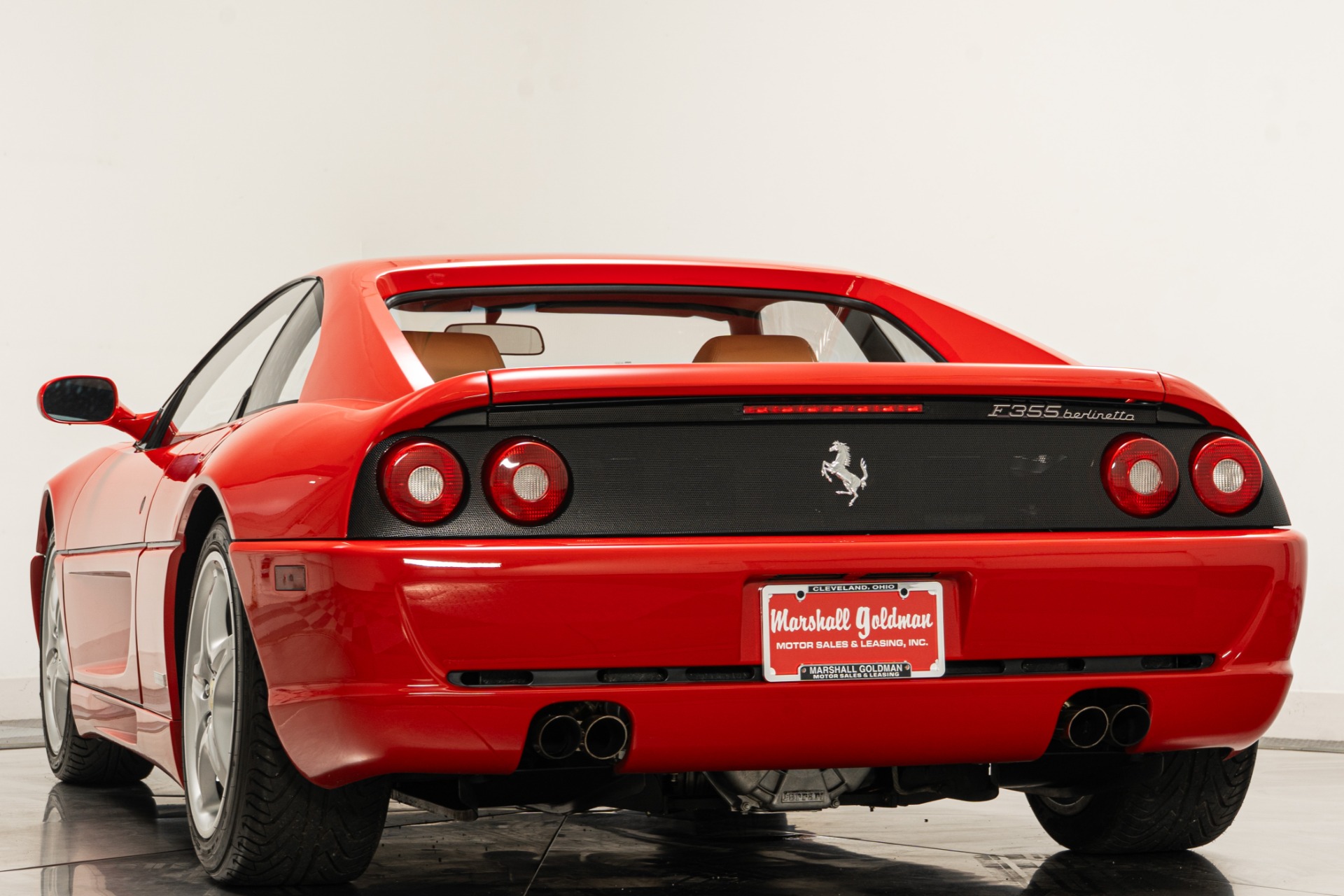 Rosso Corsa Ferrari F355 Berlinetta with Beige Interior For Sale
