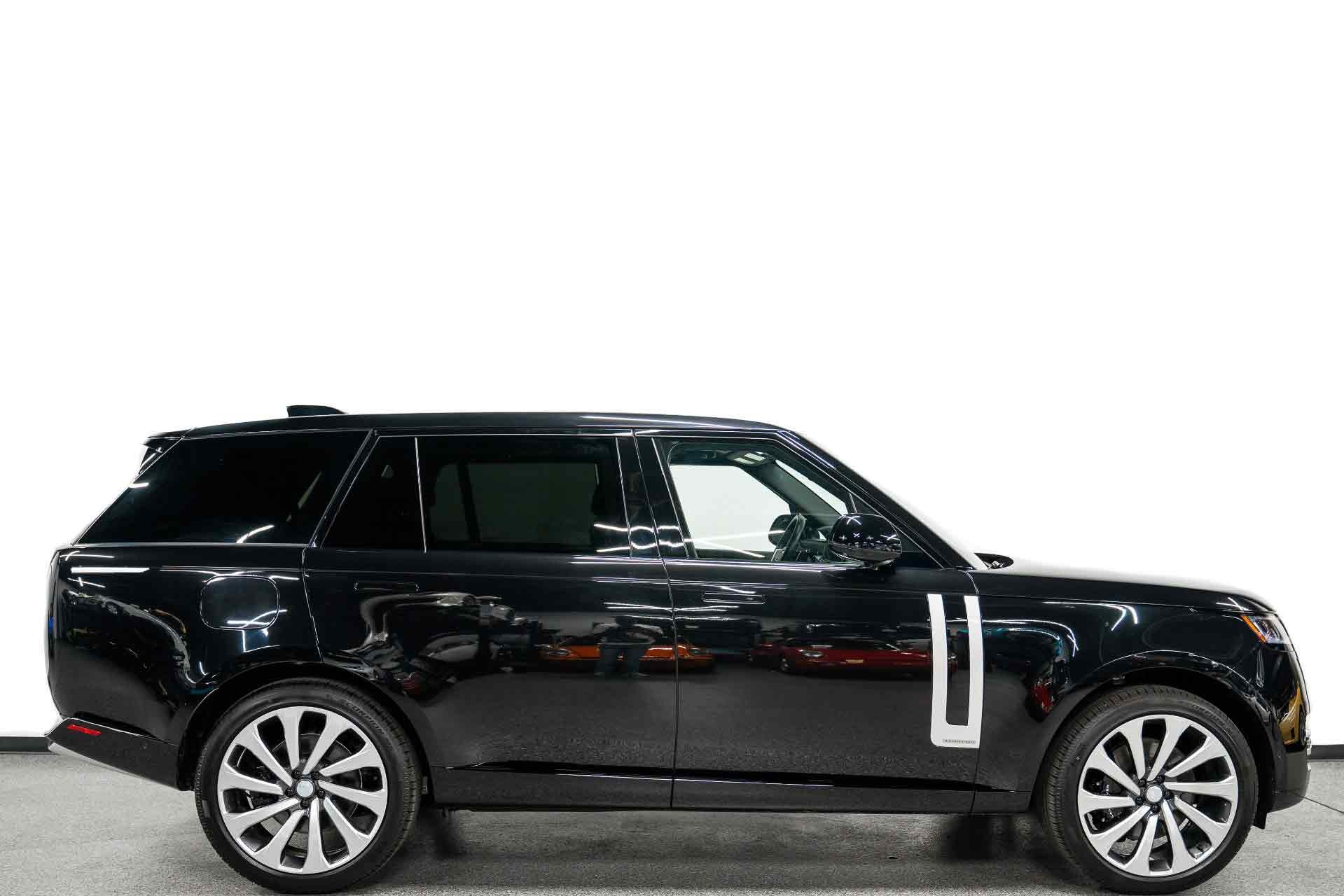 Santorini Black Metallic Land Rover Range Rover P530 Autobiography