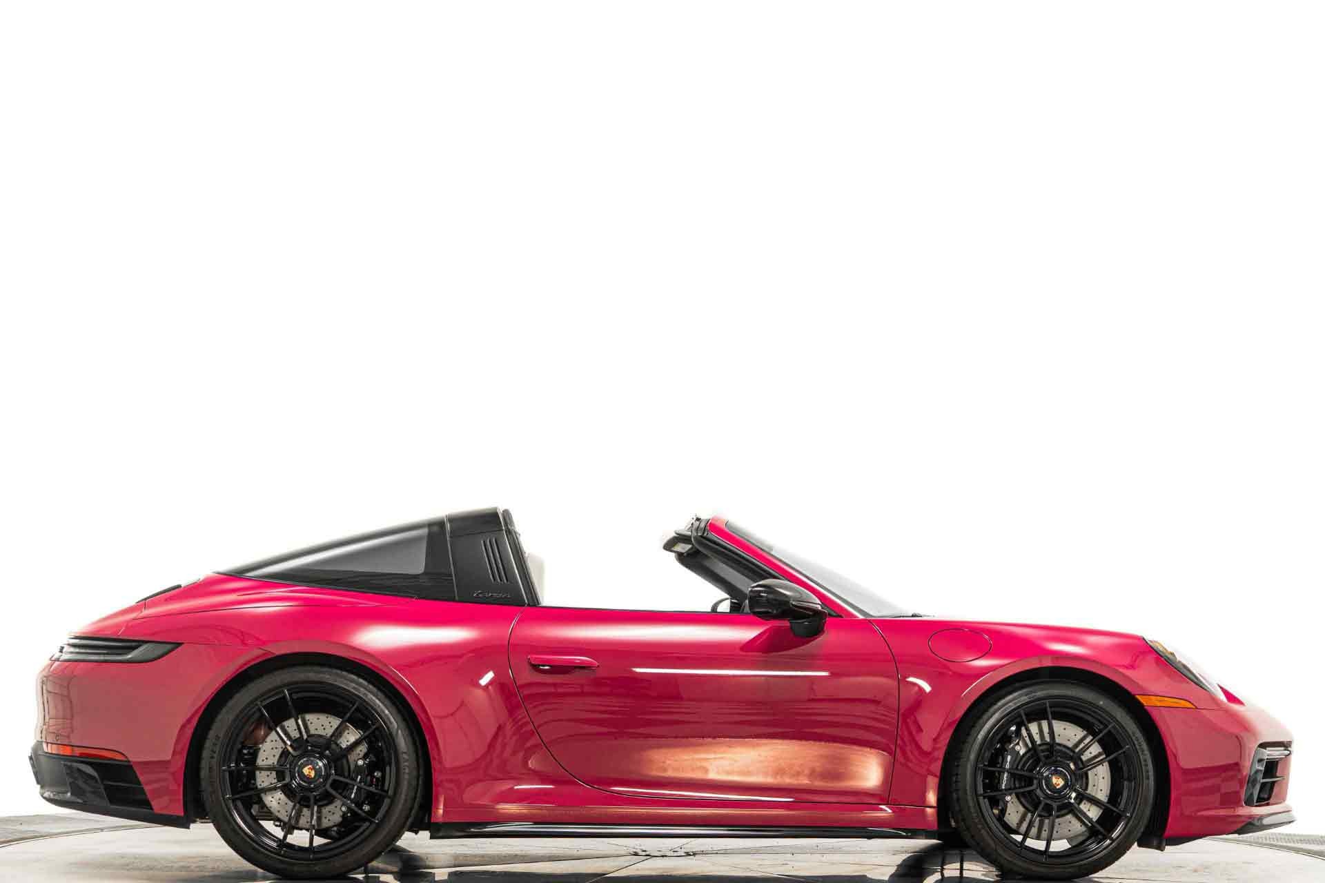 Ruby Star Neo Porsche 911 Targa 4 GTS with Slate Gray/Chalk