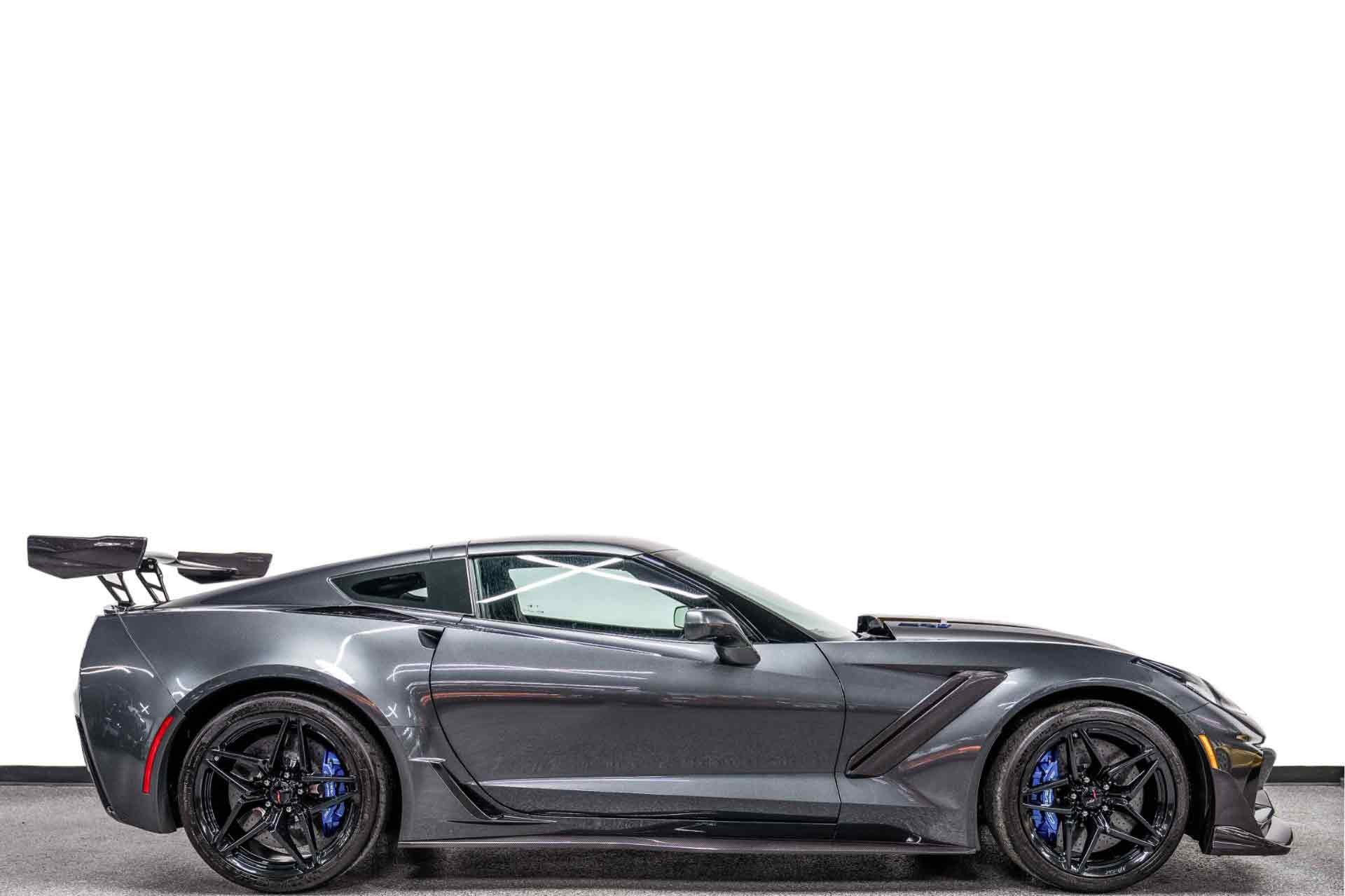 Watkins Glen Gray Metallic Chevrolet Corvette ZR1 -3ZR Package
