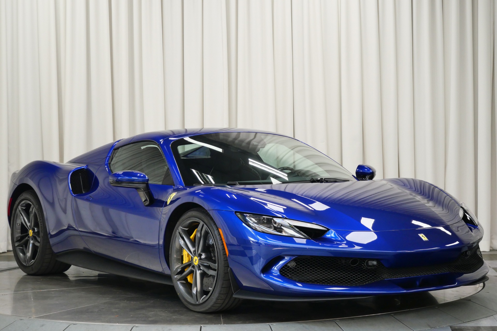 2025 Ferrari 296 GTS photo 3