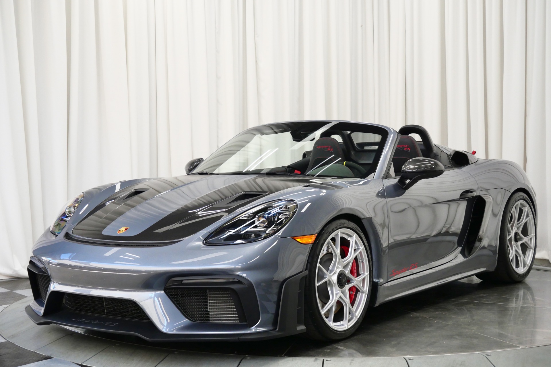 RM20 Vanadium Grey Metallic Porsche 718 Spyder RS -Weissach Package