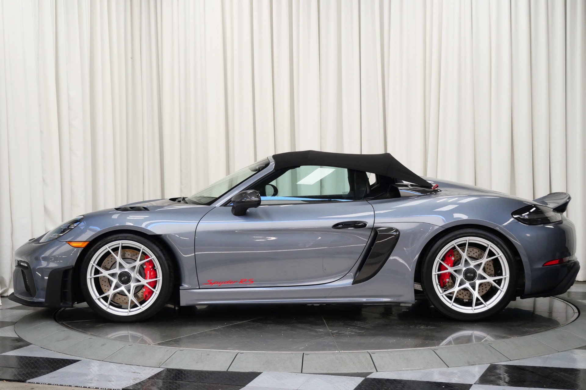 Vanadium Grey Metallic Porsche 718 Spyder RS -Weissach Package