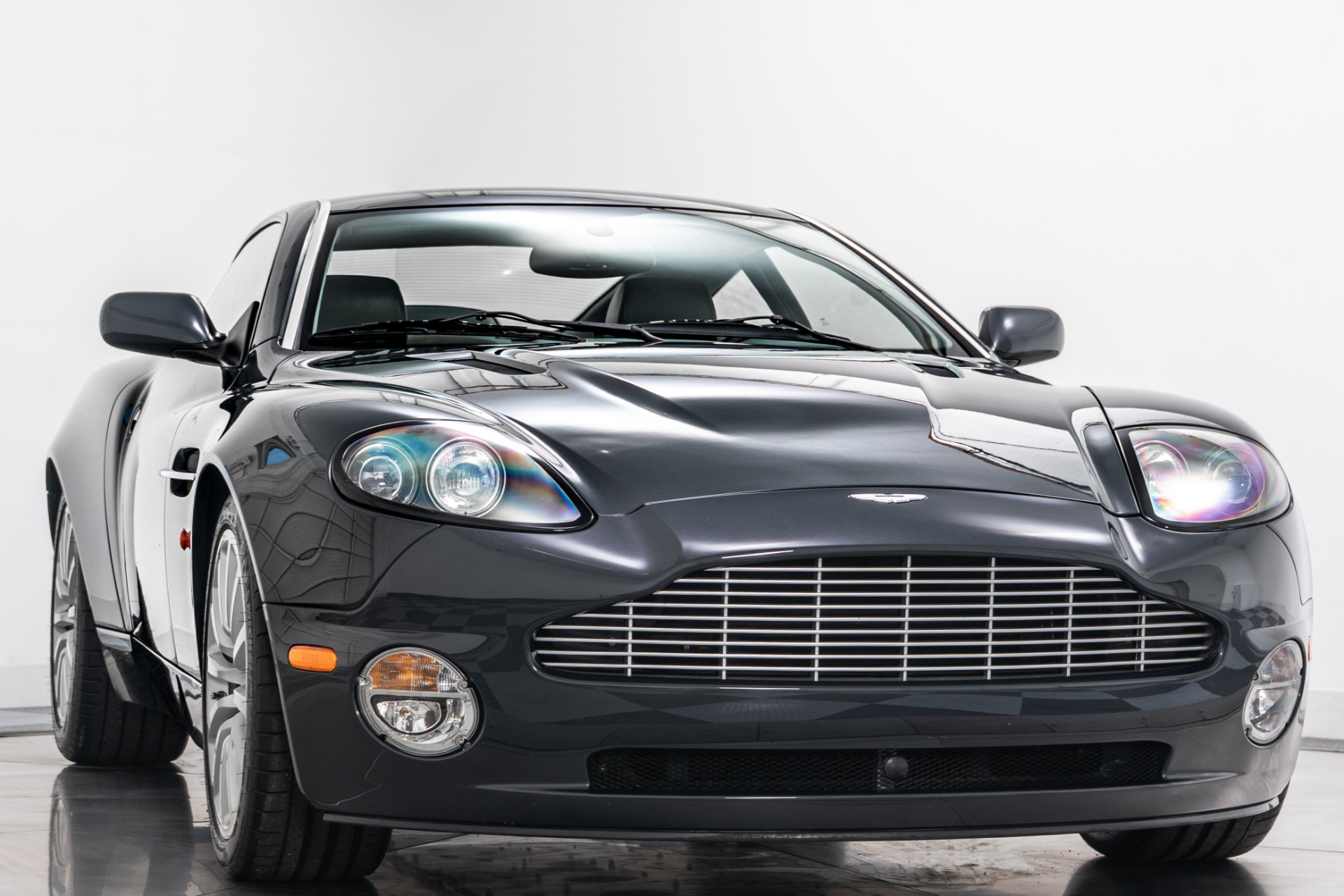 2003 Aston Martin Vanquish AMV03 photo 3