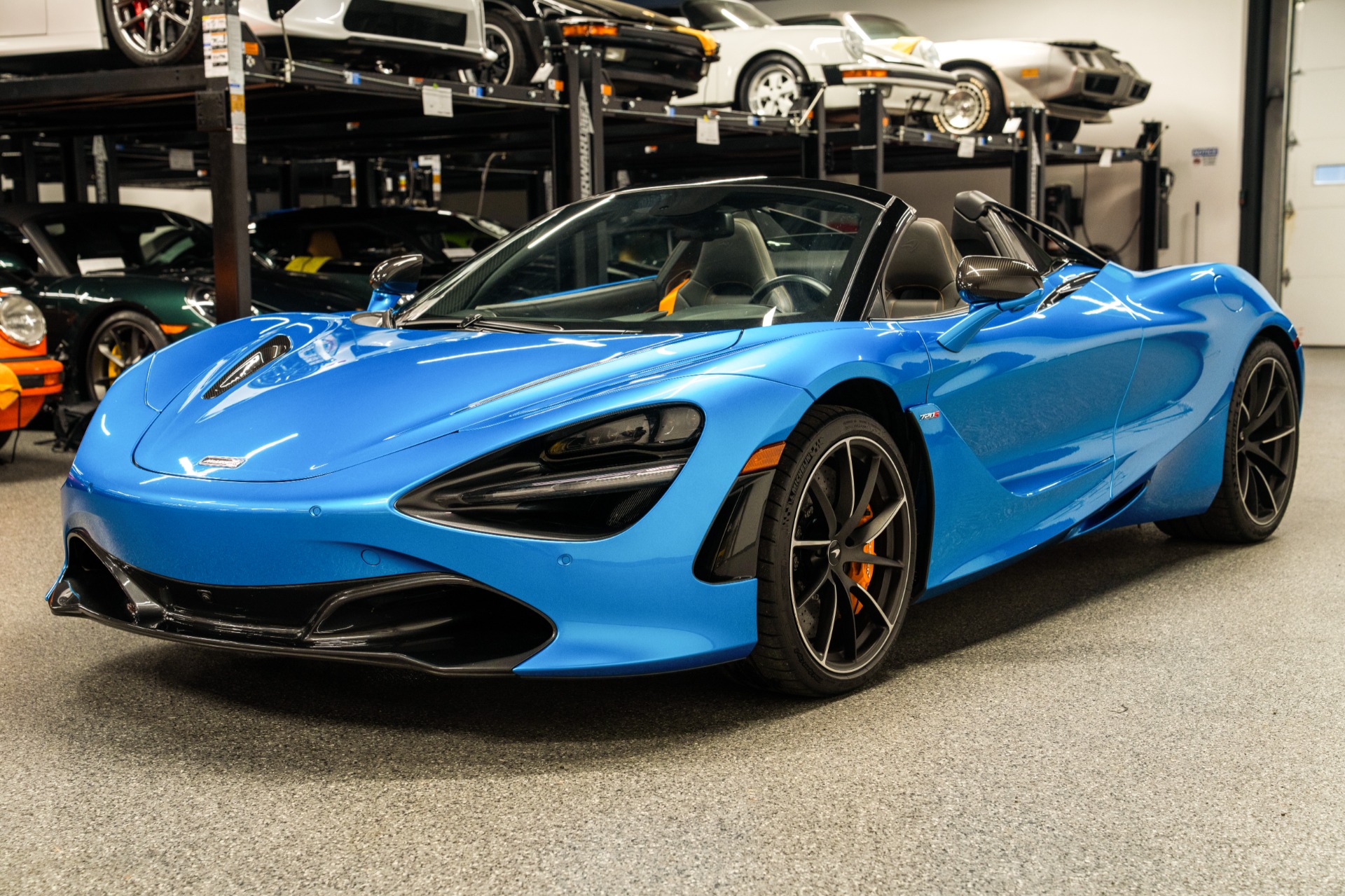 Ludus Blue McLaren 720S Spider Luxury with Carbon Black Interior