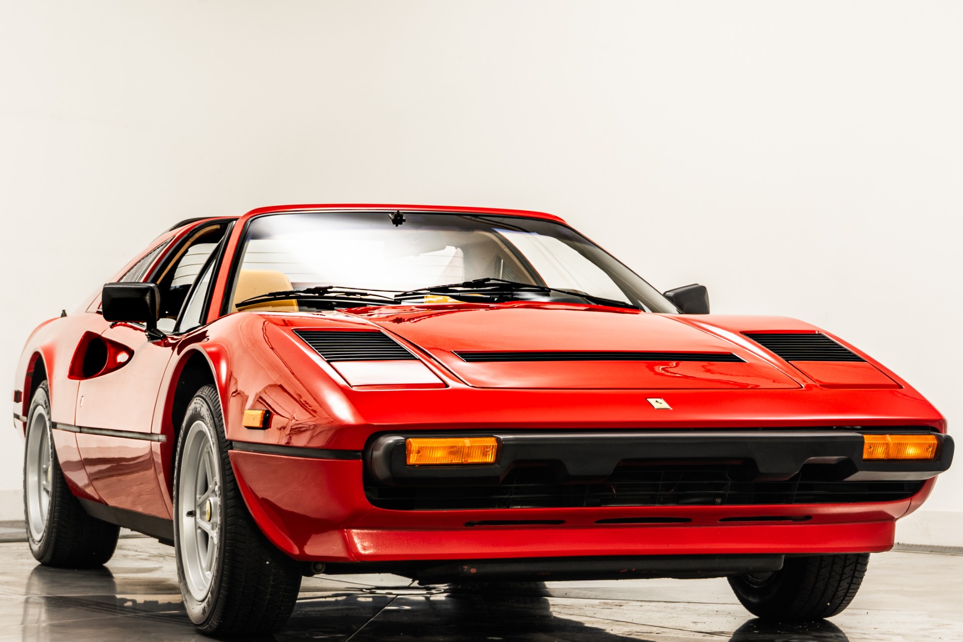 1985 Ferrari 308 GTSi Quattrovalvole photo 3